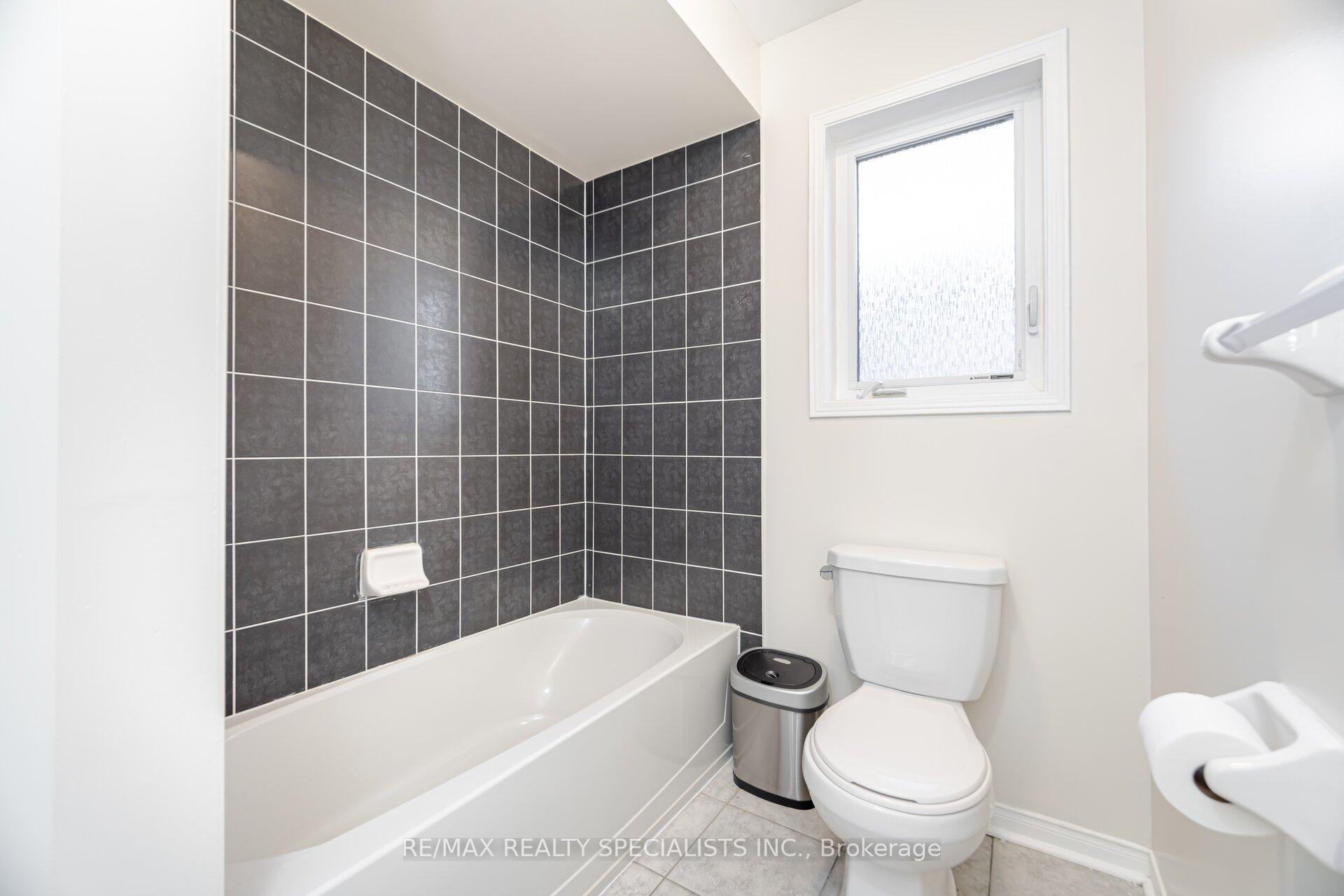 Photo 25 of 15 Cookview Drive, Brampton, Sandringham-Wellington — HOMEH