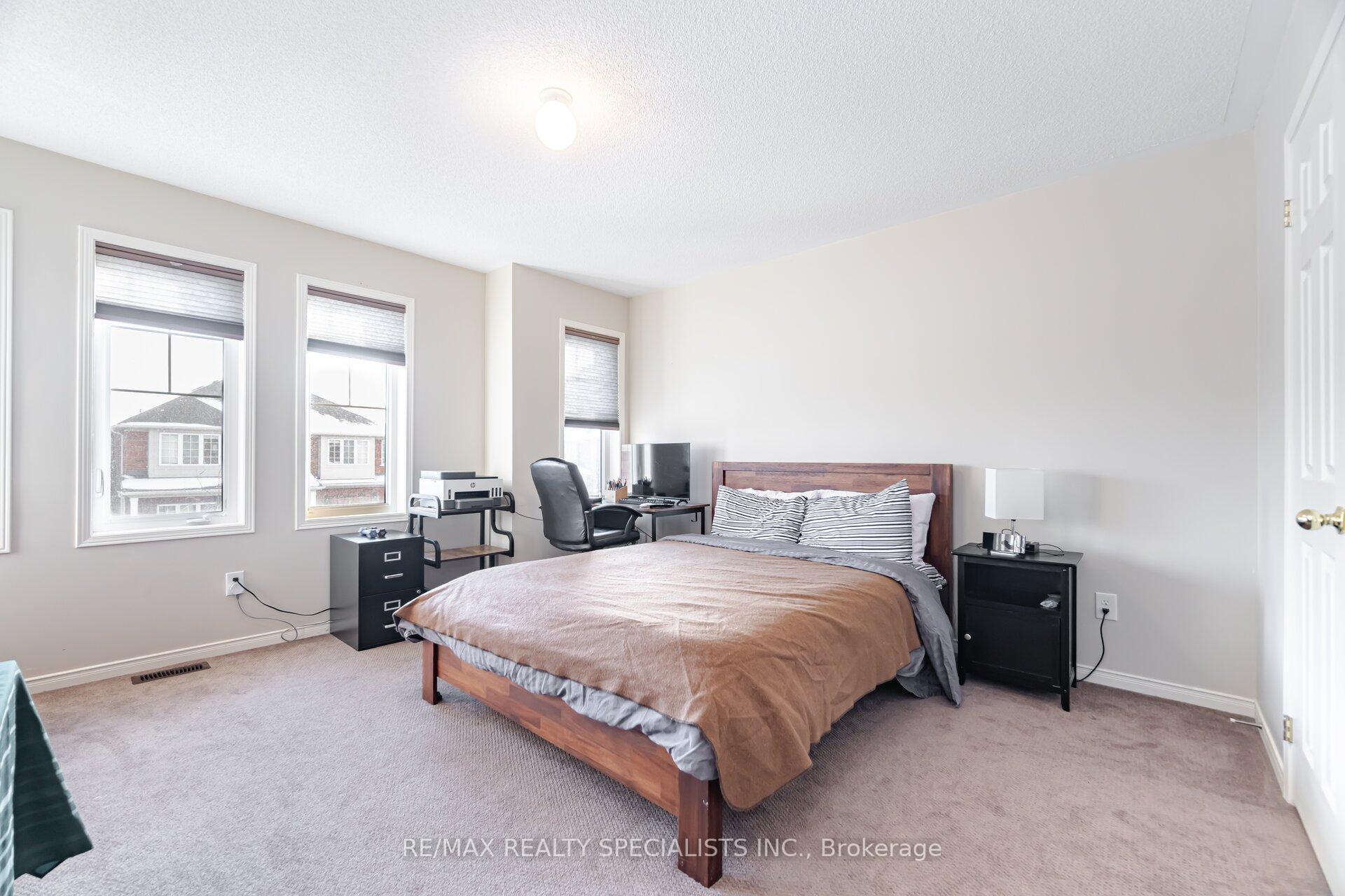 Photo 28 of 15 Cookview Drive, Brampton, Sandringham-Wellington — HOMEH
