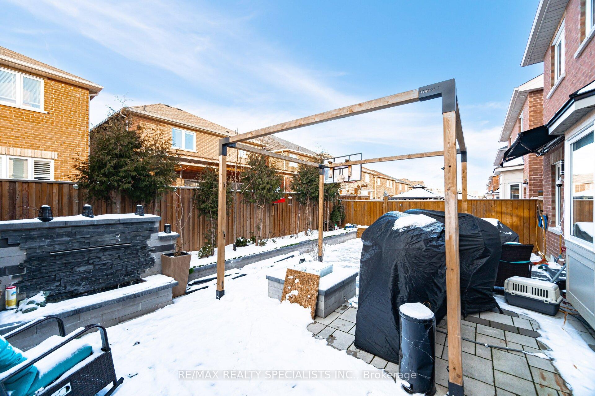 Photo 39 of 15 Cookview Drive, Brampton, Sandringham-Wellington — HOMEH