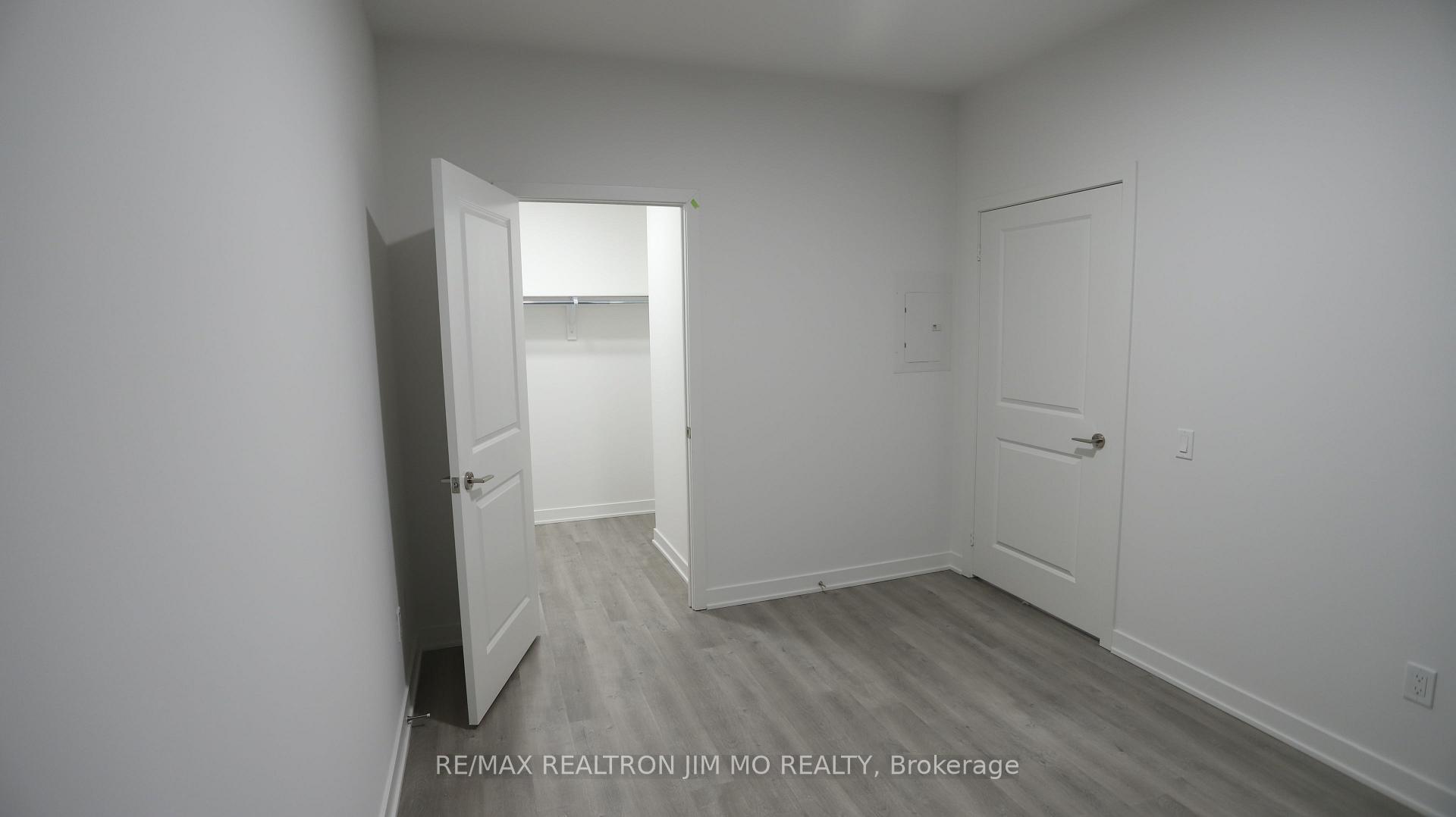 Photo 6 of Unit 3003, 50 Upper Mall Way, Vaughan, Brownridge — HOMEH
