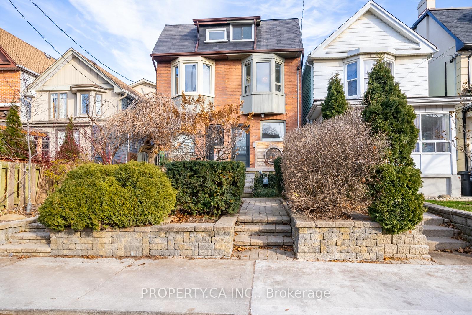 Photo 1 of 819 Carlaw Avenue, Toronto, Playter Estates-Danforth — HOMEH