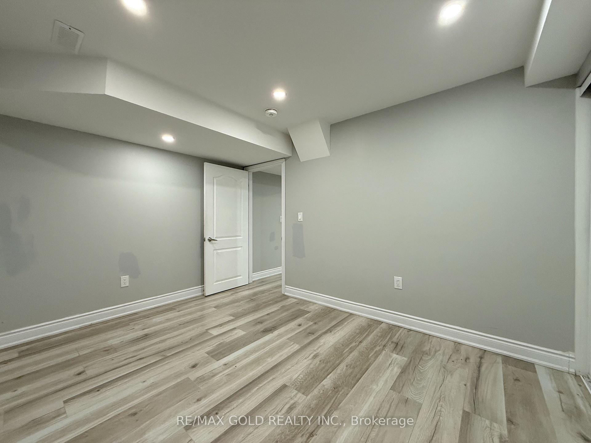 Photo 11 of 37 Dotchson Avenue, Caledon, Rural Caledon — HOMEH