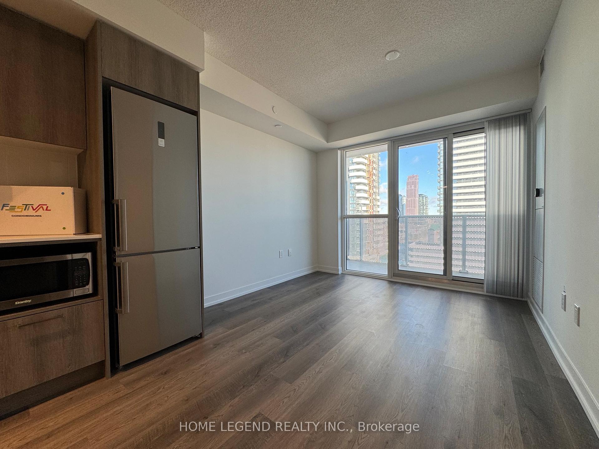 Photo 4 of Unit 1217, 195 Commerce Street, Vaughan, Vaughan Corporate Centre — HOMEH