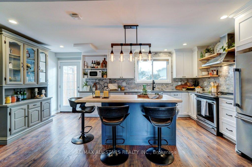 Photo 2 of 418 Kenny Court, Scugog, Port Perry — HOMEH