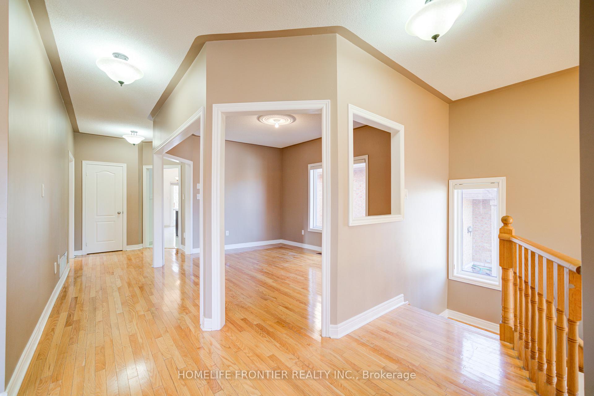 Photo 6 of 70 Sandwood Drive, Vaughan, Patterson — HOMEH