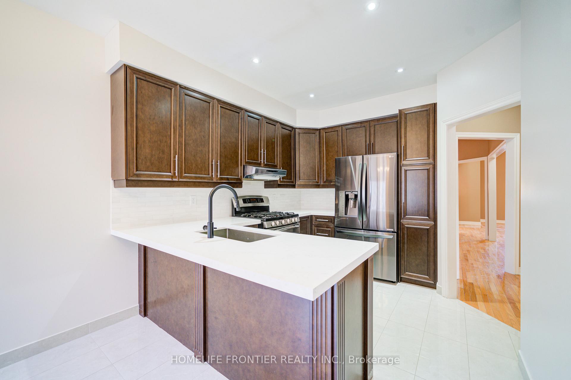 Photo 11 of 70 Sandwood Drive, Vaughan, Patterson — HOMEH