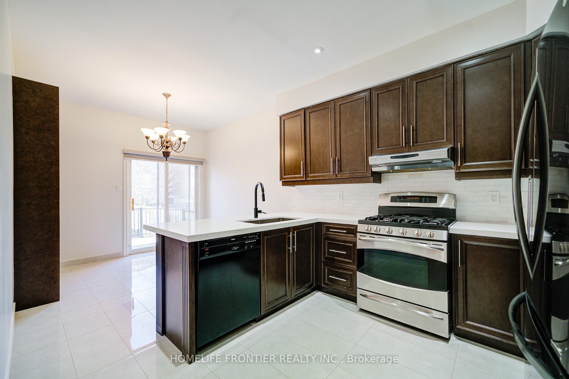 Photo 12 of 70 Sandwood Drive, Vaughan, Patterson — HOMEH