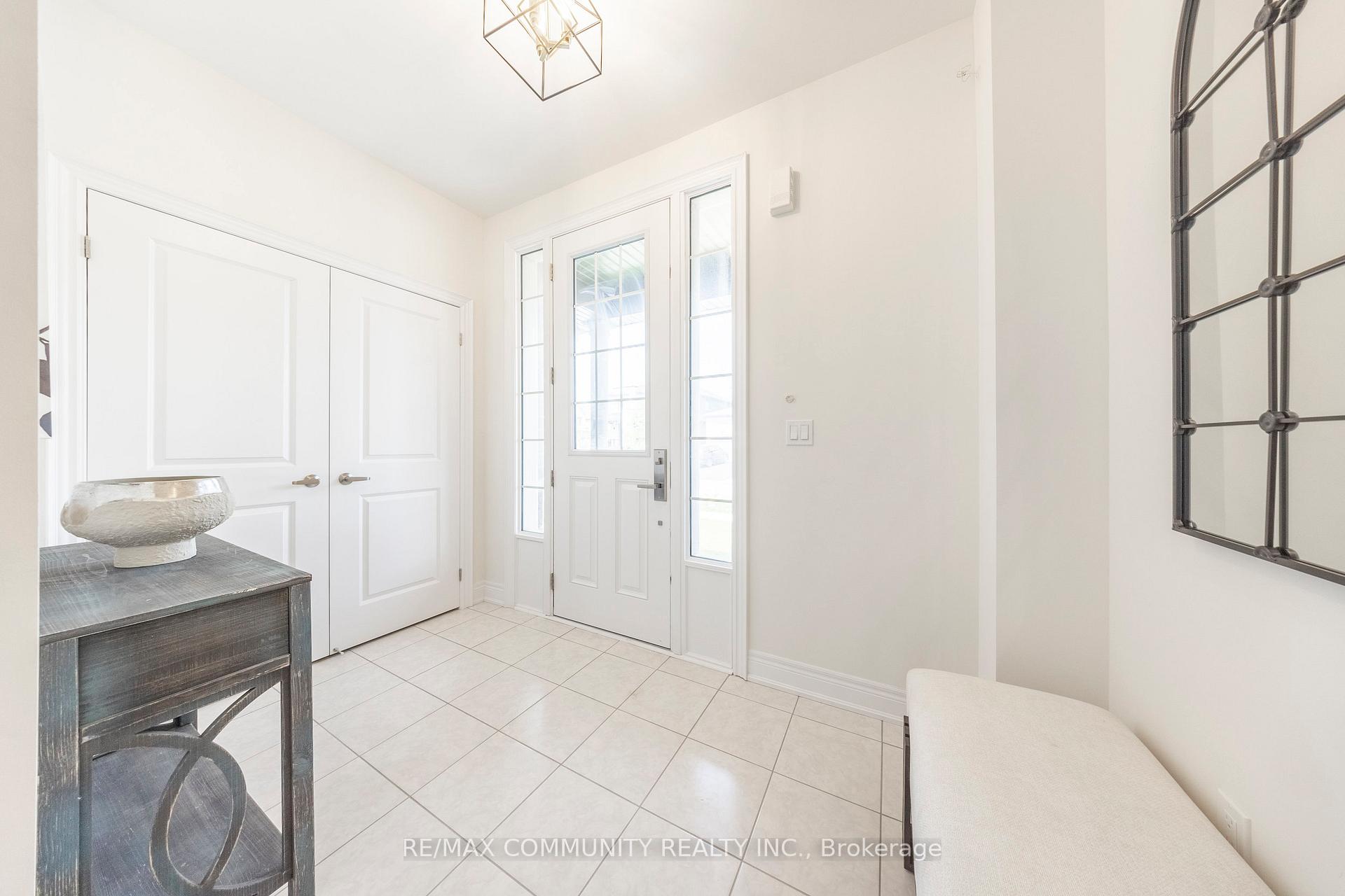Photo 25 of 54 Wamsley Crescent, Clarington, Newcastle — HOMEH