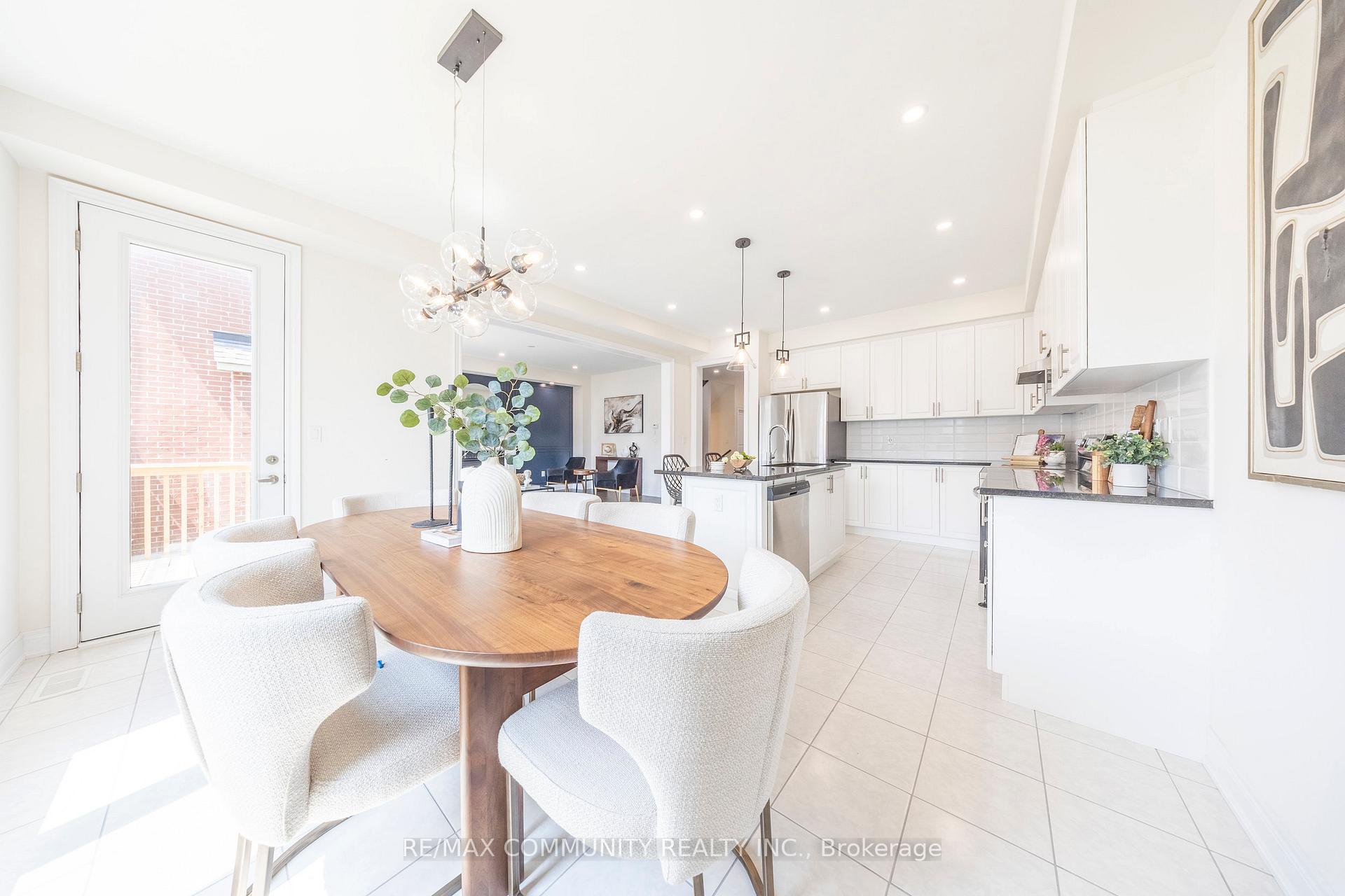 Photo 38 of 54 Wamsley Crescent, Clarington, Newcastle — HOMEH