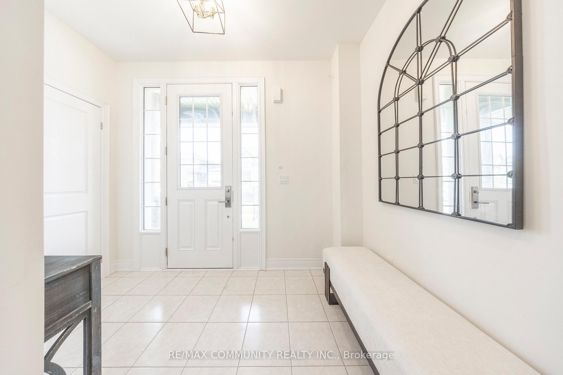Photo 7 of 54 Wamsley Crescent, Clarington, Newcastle — HOMEH
