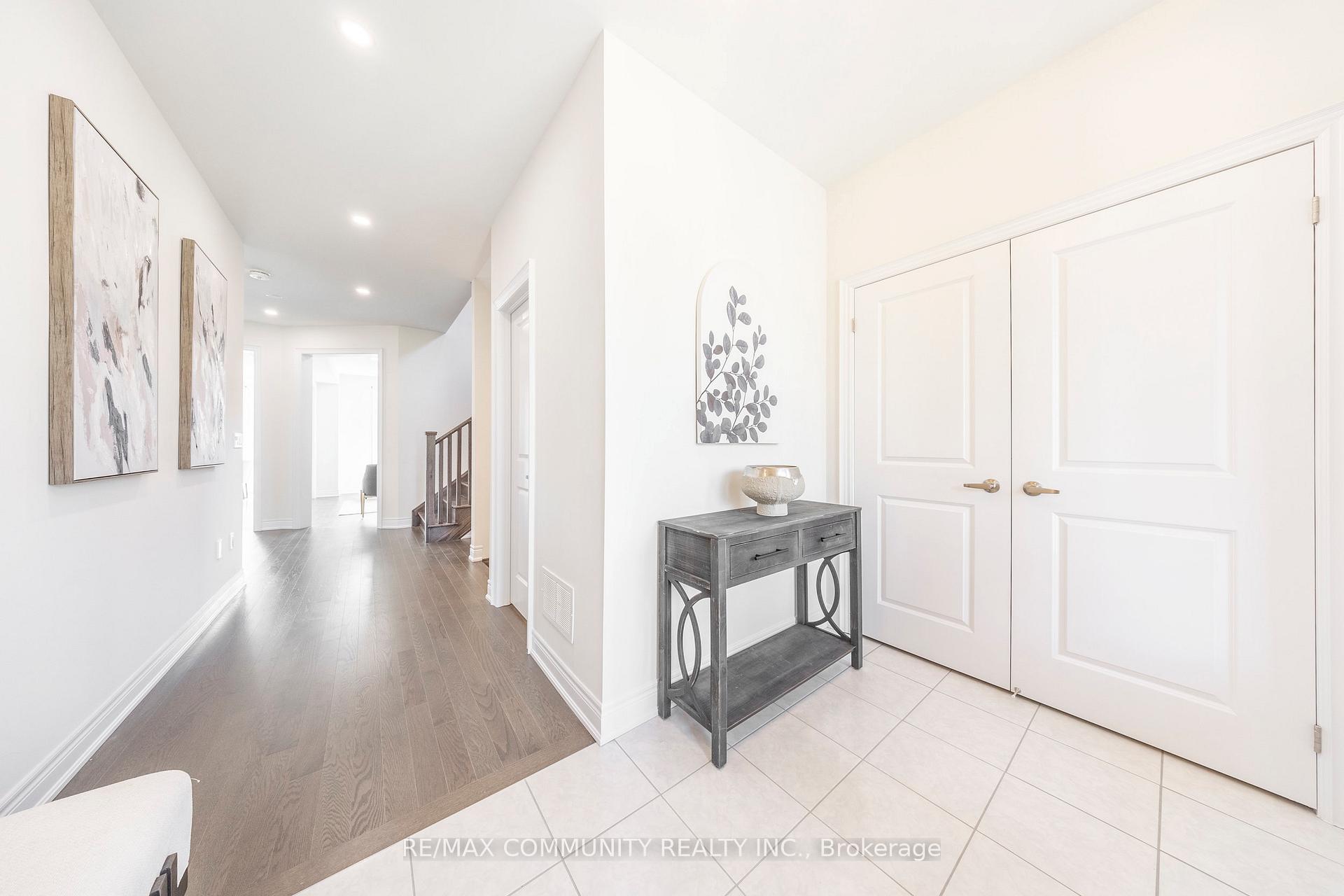 Photo 8 of 54 Wamsley Crescent, Clarington, Newcastle — HOMEH