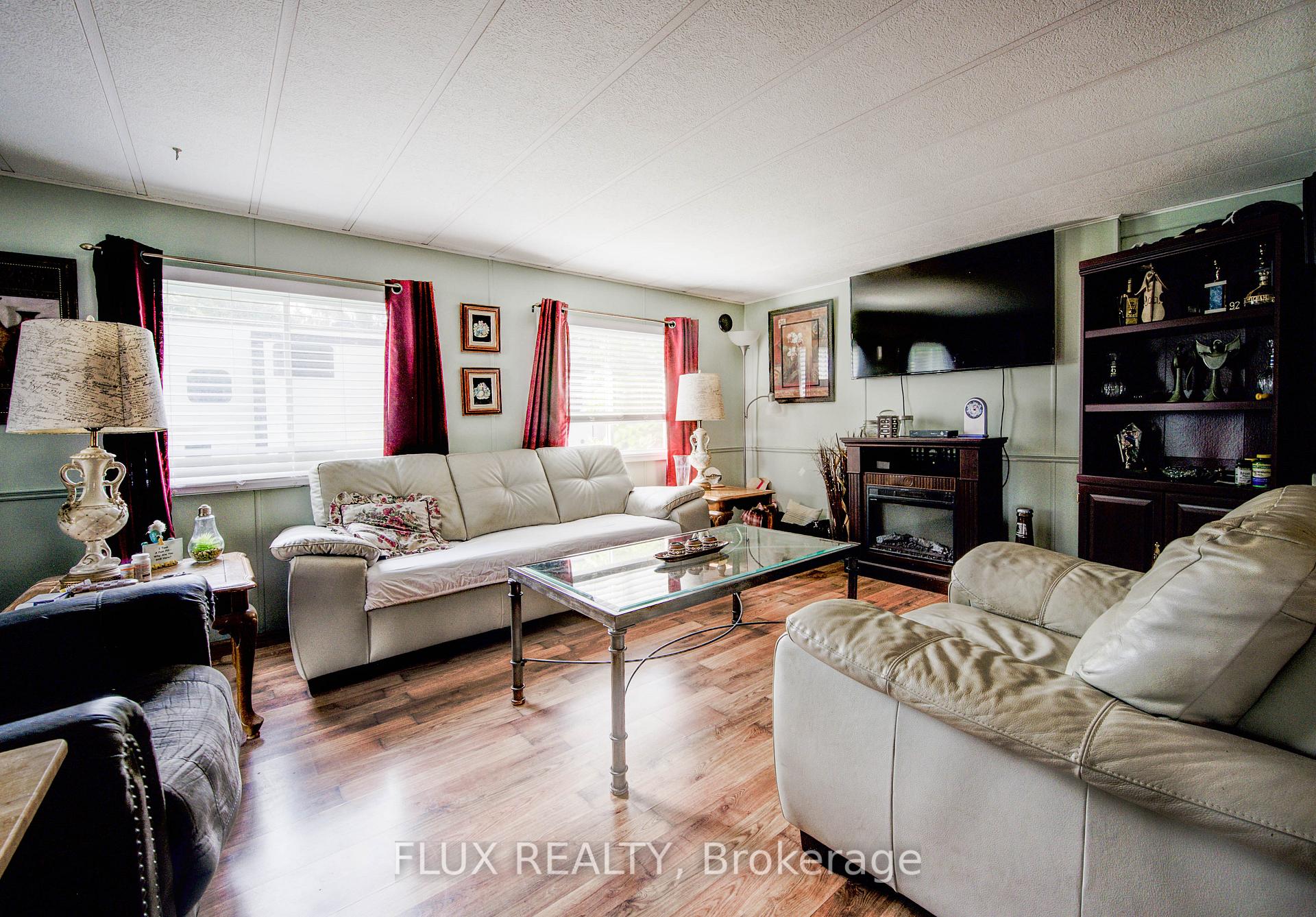 Photo 5 of Unit 270, 580 Beaver Creek Road, Waterloo, Erbsville/Laurelwood — HOMEH