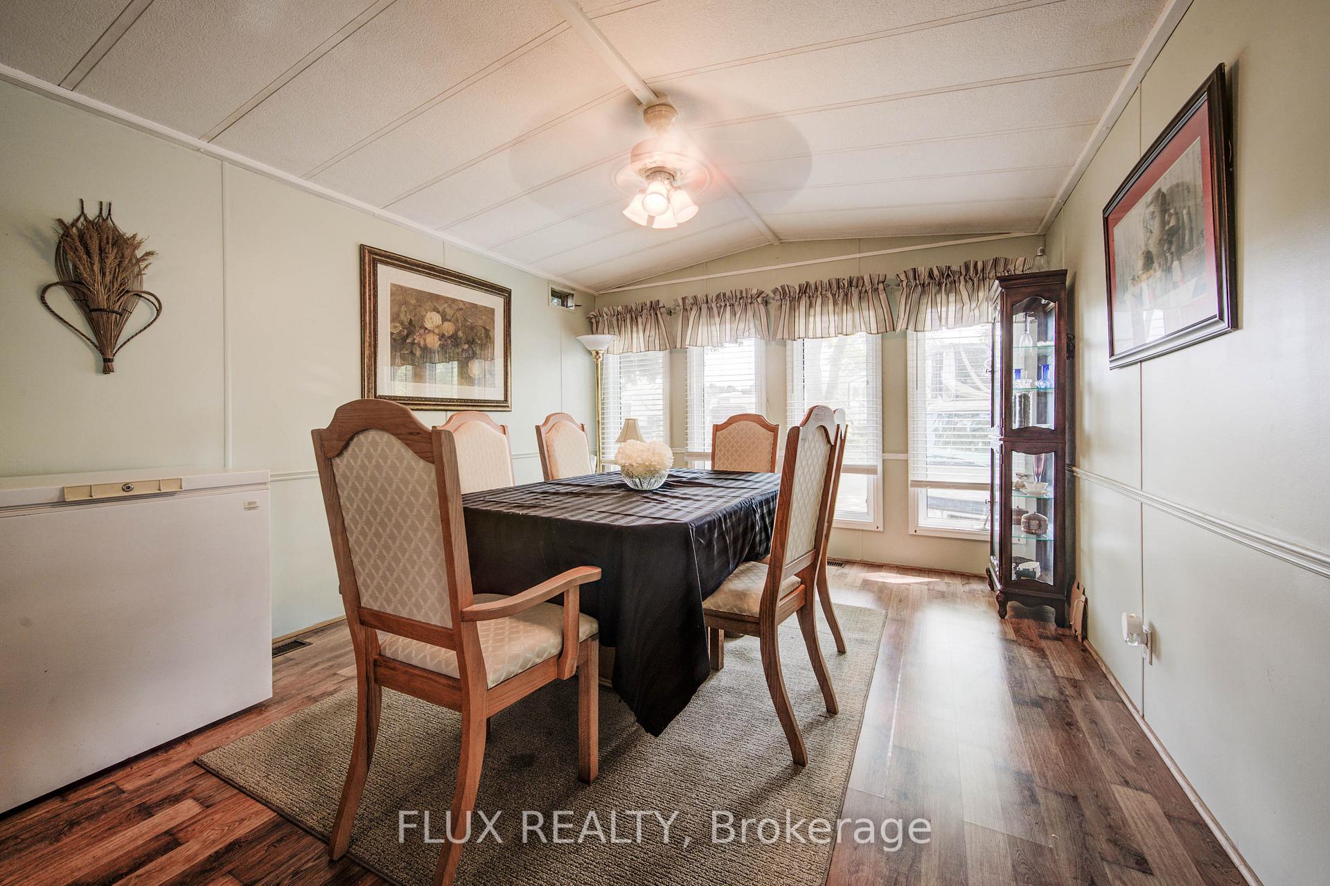 Photo 6 of Unit 270, 580 Beaver Creek Road, Waterloo, Erbsville/Laurelwood — HOMEH