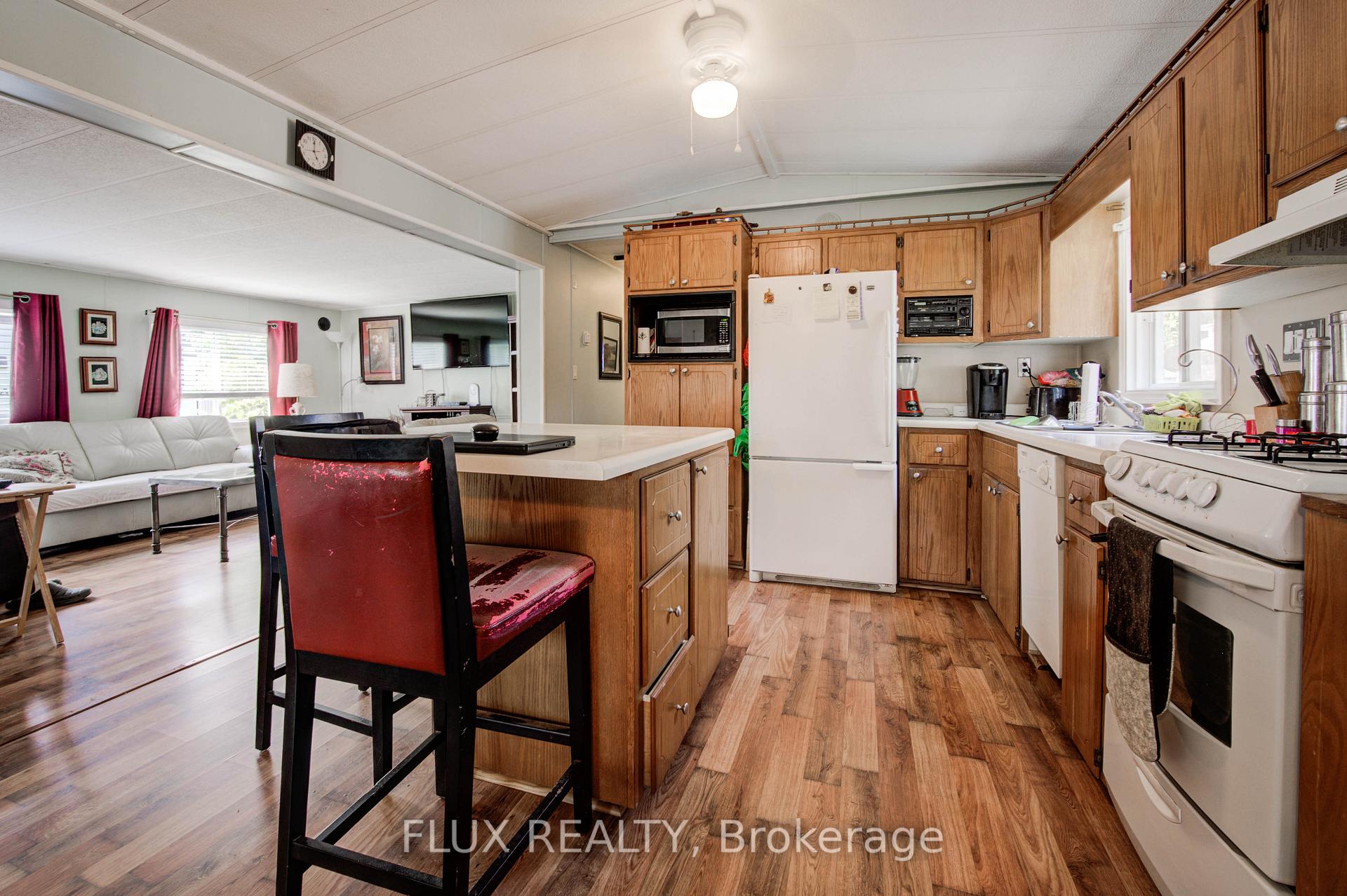 Photo 8 of Unit 270, 580 Beaver Creek Road, Waterloo, Erbsville/Laurelwood — HOMEH