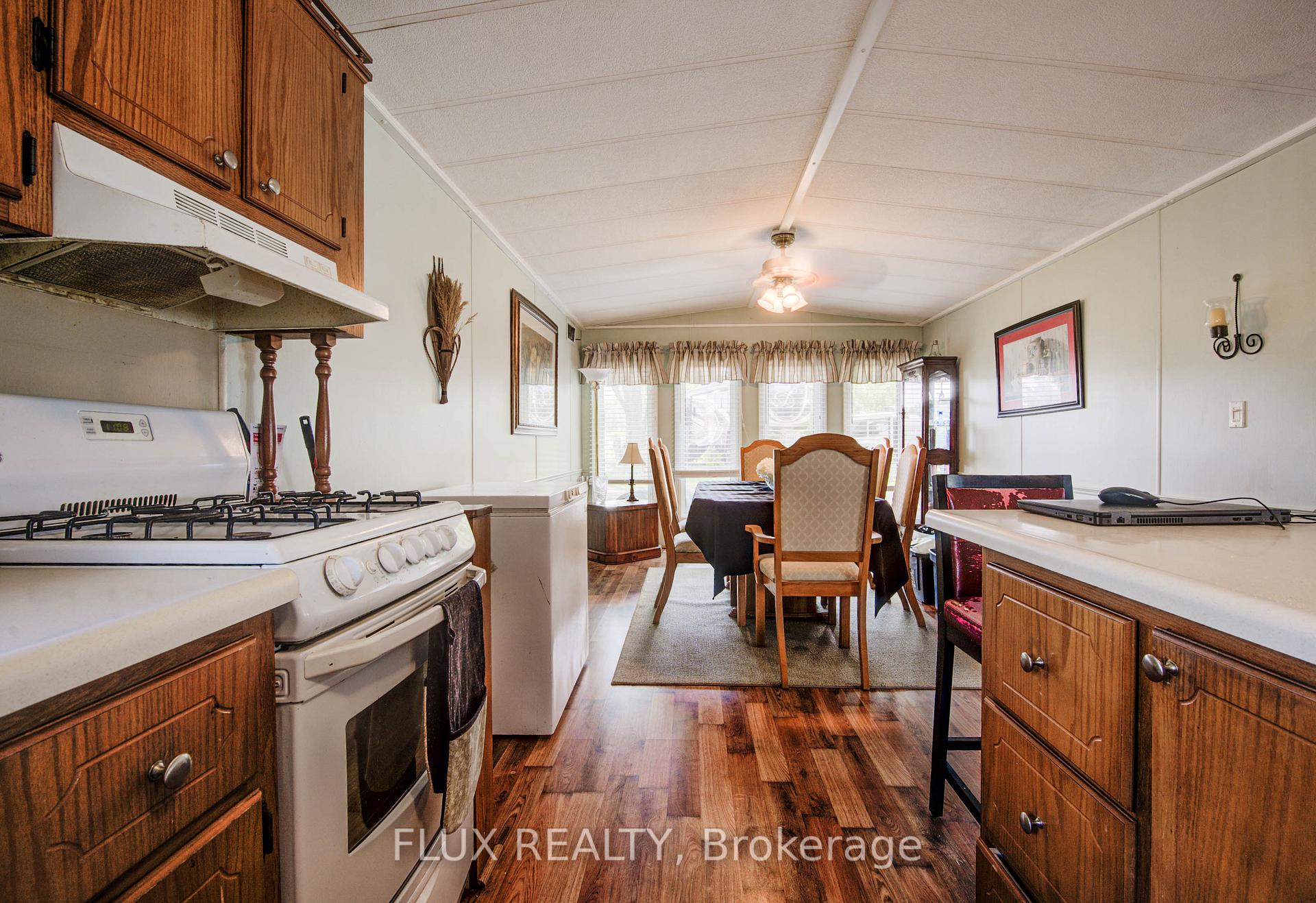 Photo 9 of Unit 270, 580 Beaver Creek Road, Waterloo, Erbsville/Laurelwood — HOMEH