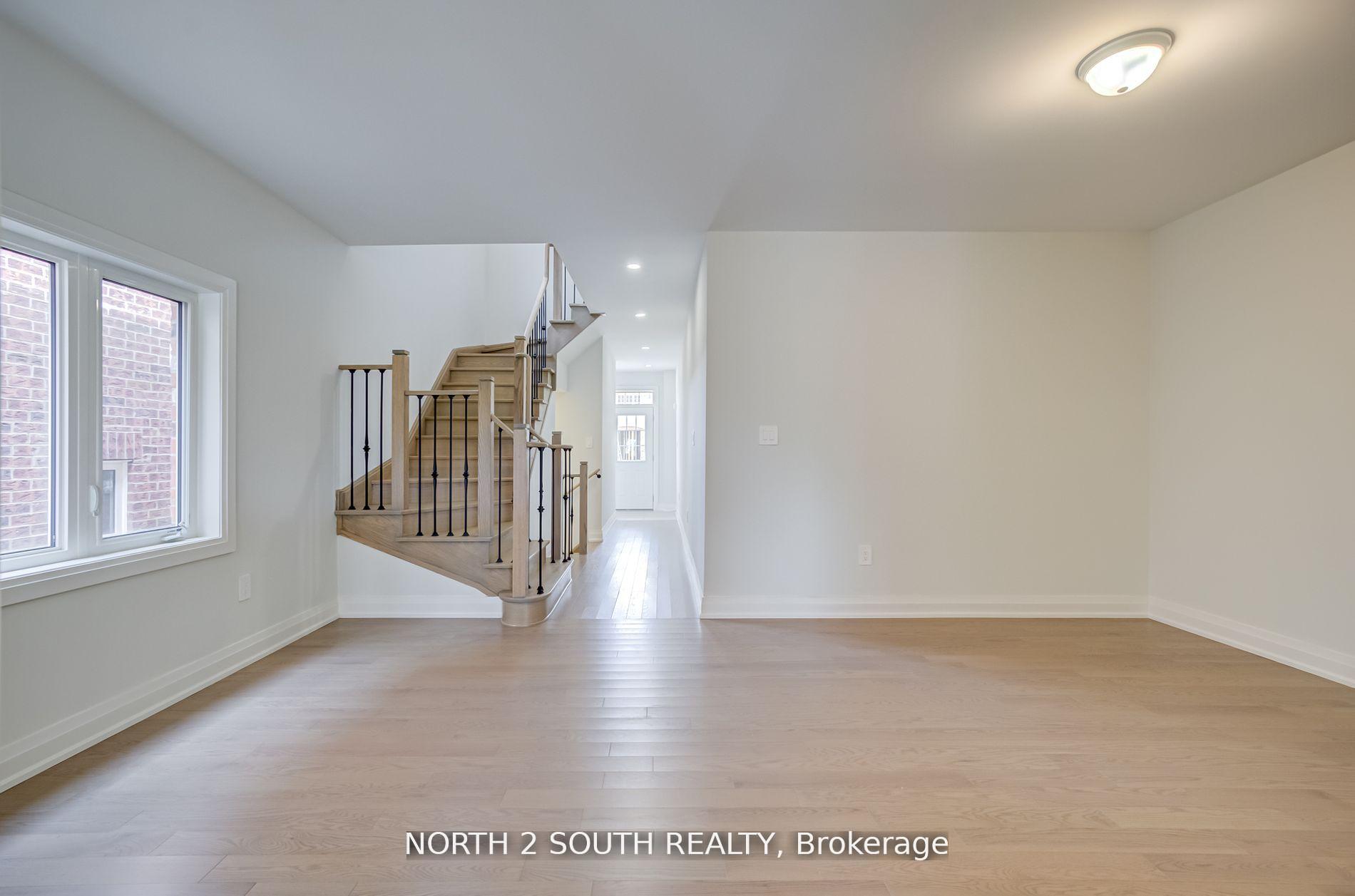 Photo 8 of 41 Virro Court, Vaughan, West Woodbridge — HOMEH