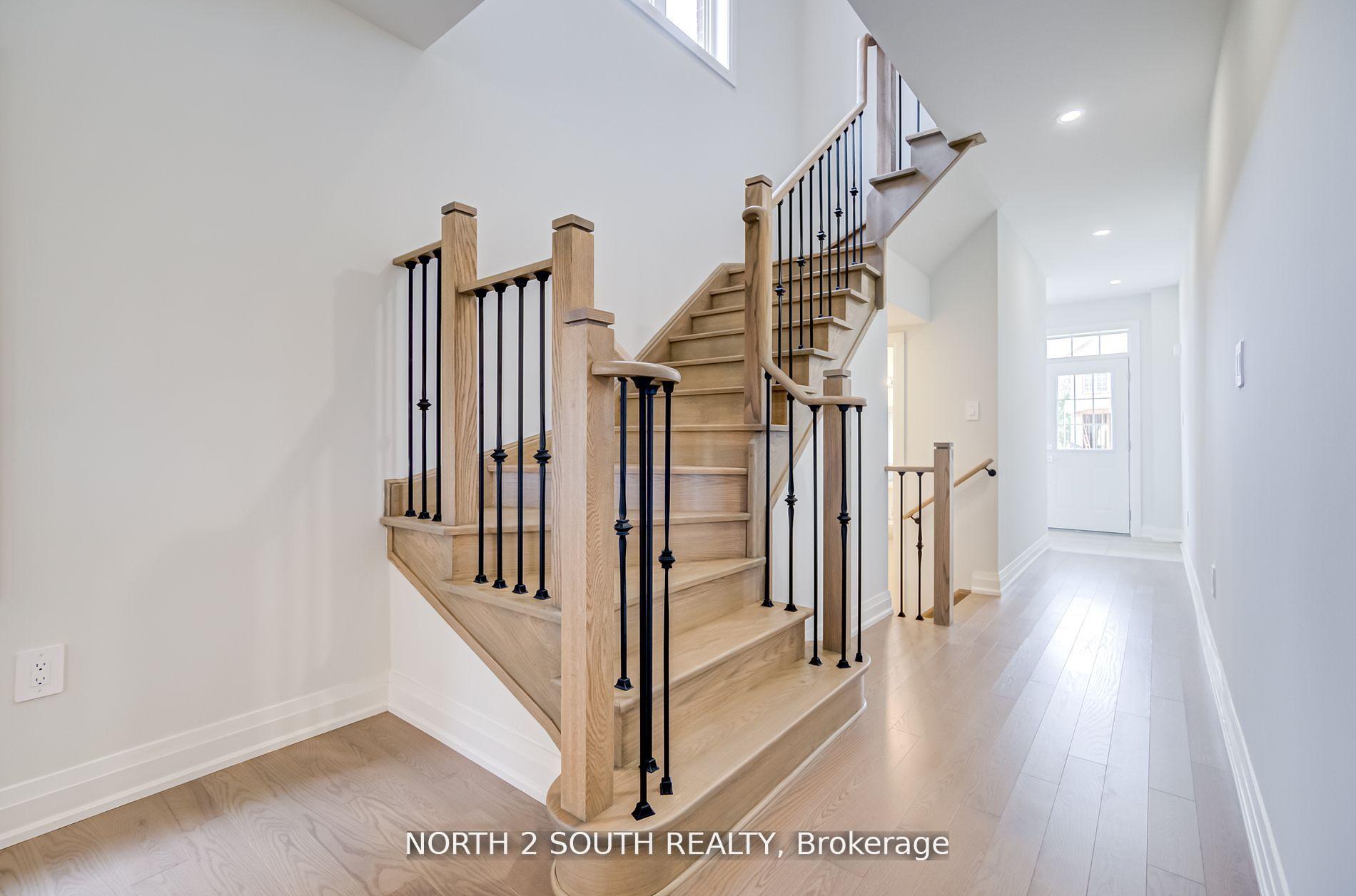 Photo 16 of 41 Virro Court, Vaughan, West Woodbridge — HOMEH