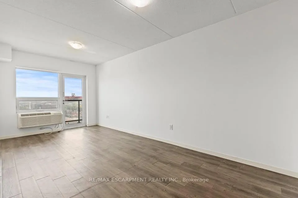 Photo 20 of Unit 1002, 220 Cannon Street E, Hamilton, Beasley — HOMEH