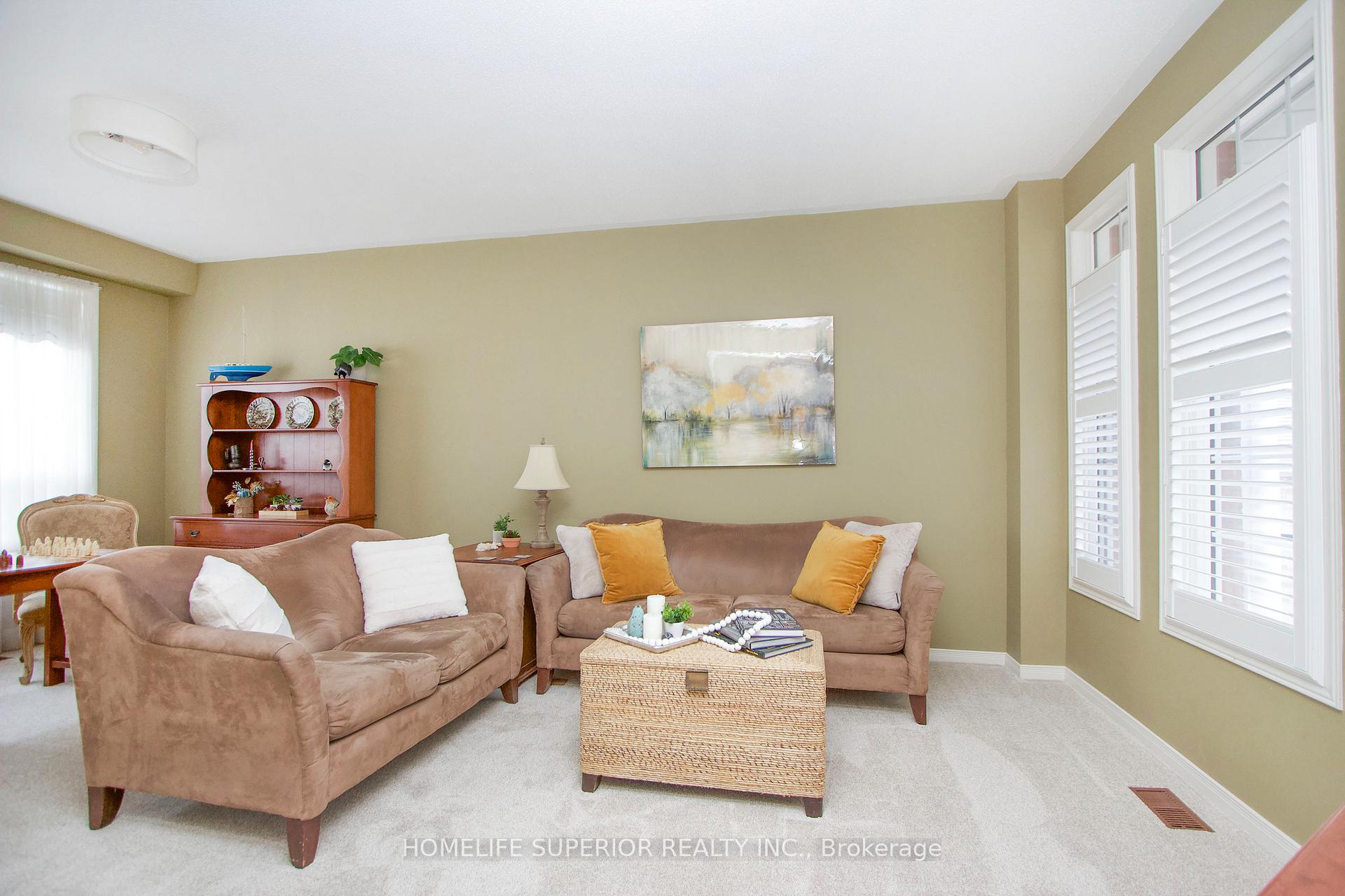 Photo 6 of 1023 Timberland Crescent S, Oshawa, Pinecrest — HOMEH