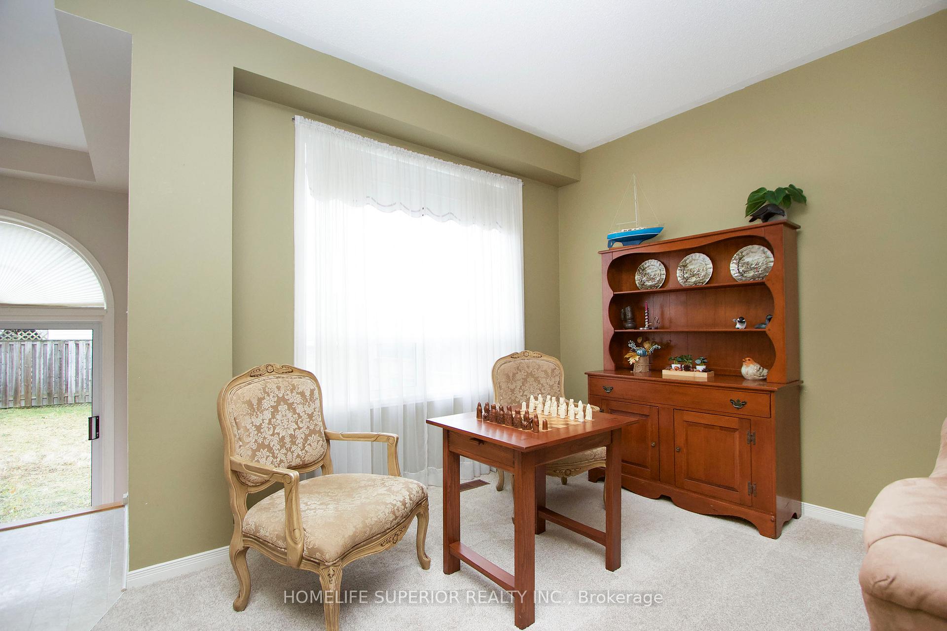 Photo 9 of 1023 Timberland Crescent S, Oshawa, Pinecrest — HOMEH