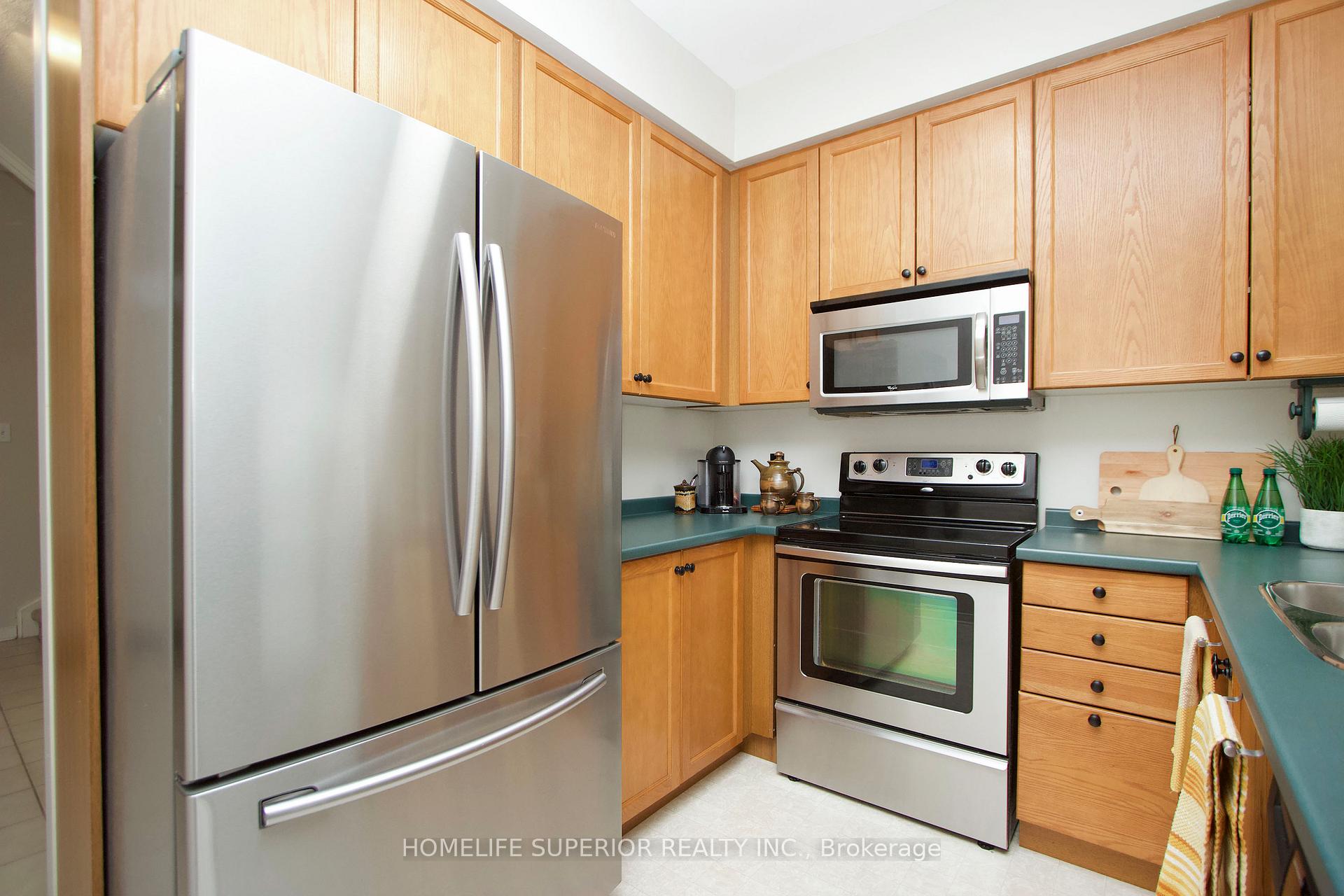 Photo 14 of 1023 Timberland Crescent S, Oshawa, Pinecrest — HOMEH