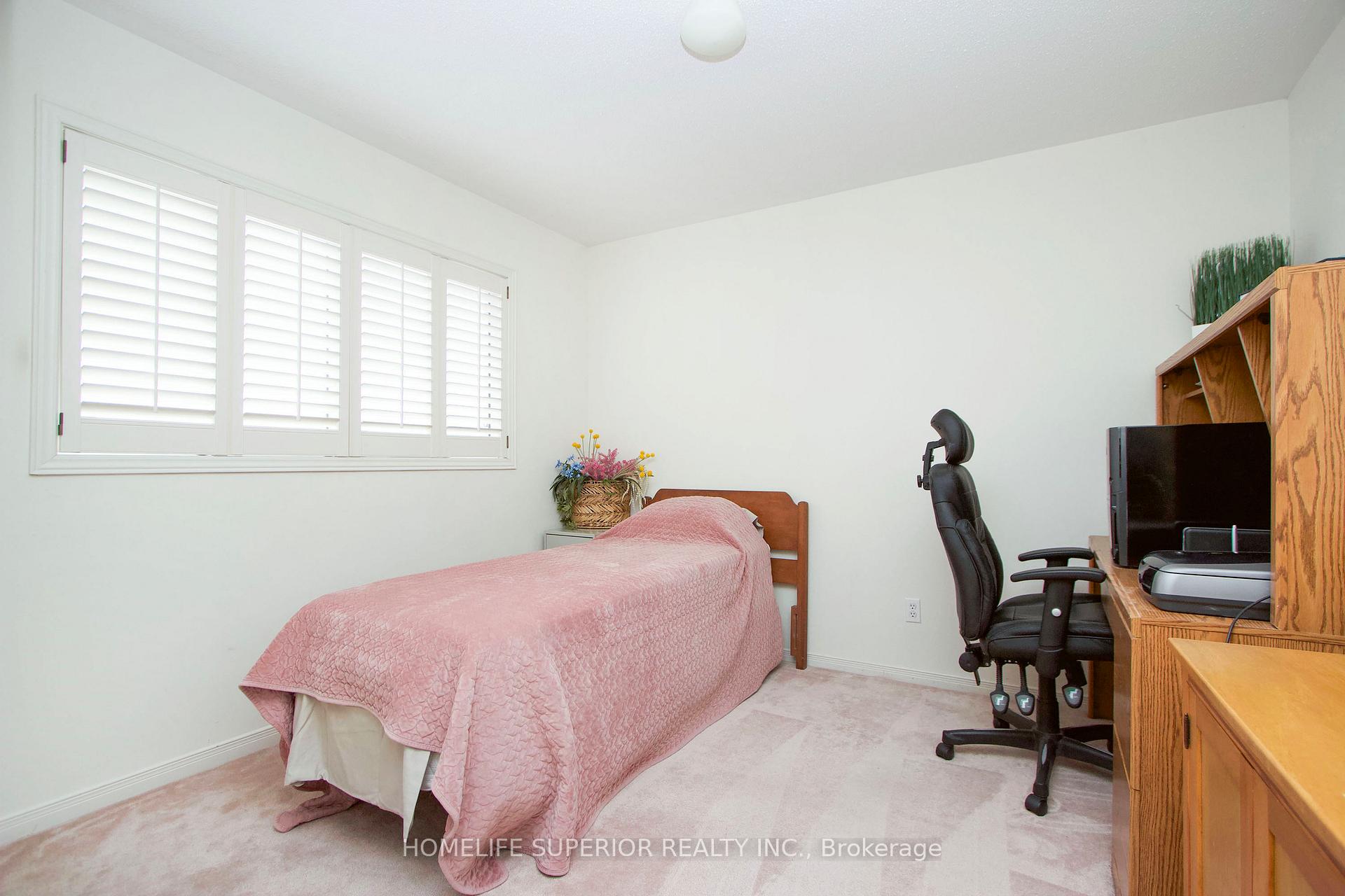 Photo 21 of 1023 Timberland Crescent S, Oshawa, Pinecrest — HOMEH