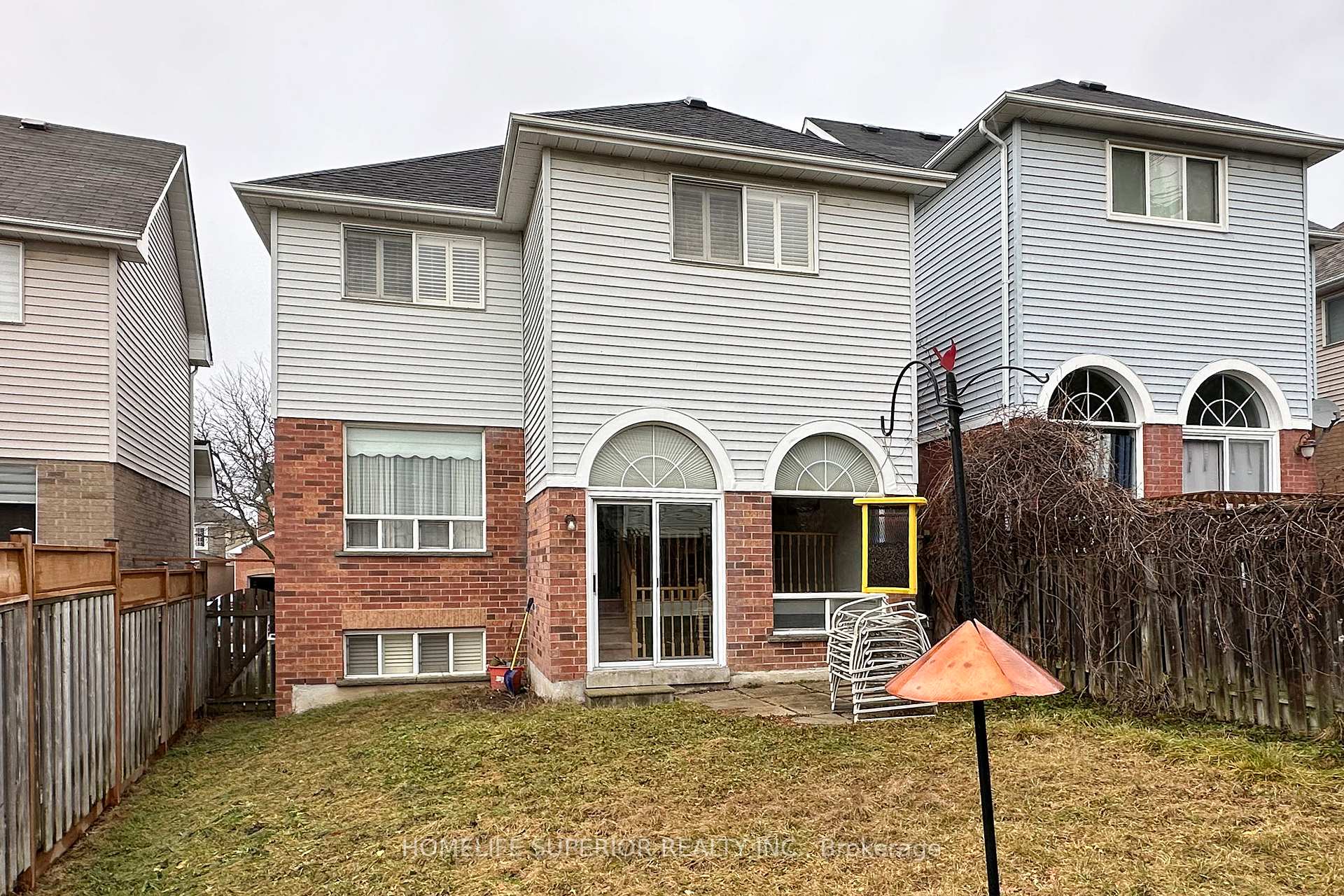 Photo 32 of 1023 Timberland Crescent S, Oshawa, Pinecrest — HOMEH