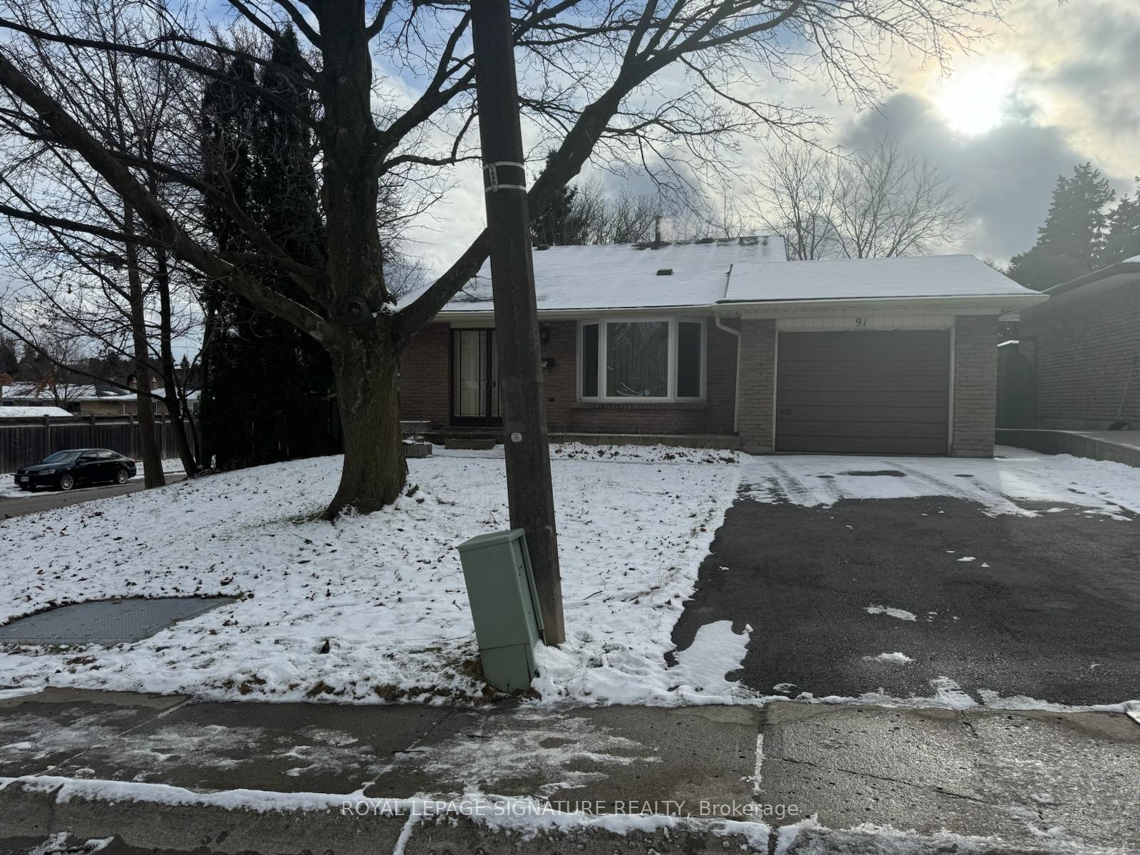 Photo 1 of 91 Forestgate Drive, Hamilton, Fessenden — HOMEH