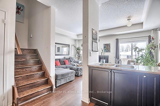 Photo 6 of Unit 52, 175 Stanley Street, Barrie, East Bayfield — HOMEH
