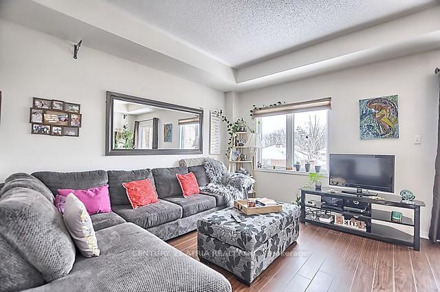 Photo 8 of Unit 52, 175 Stanley Street, Barrie, East Bayfield — HOMEH