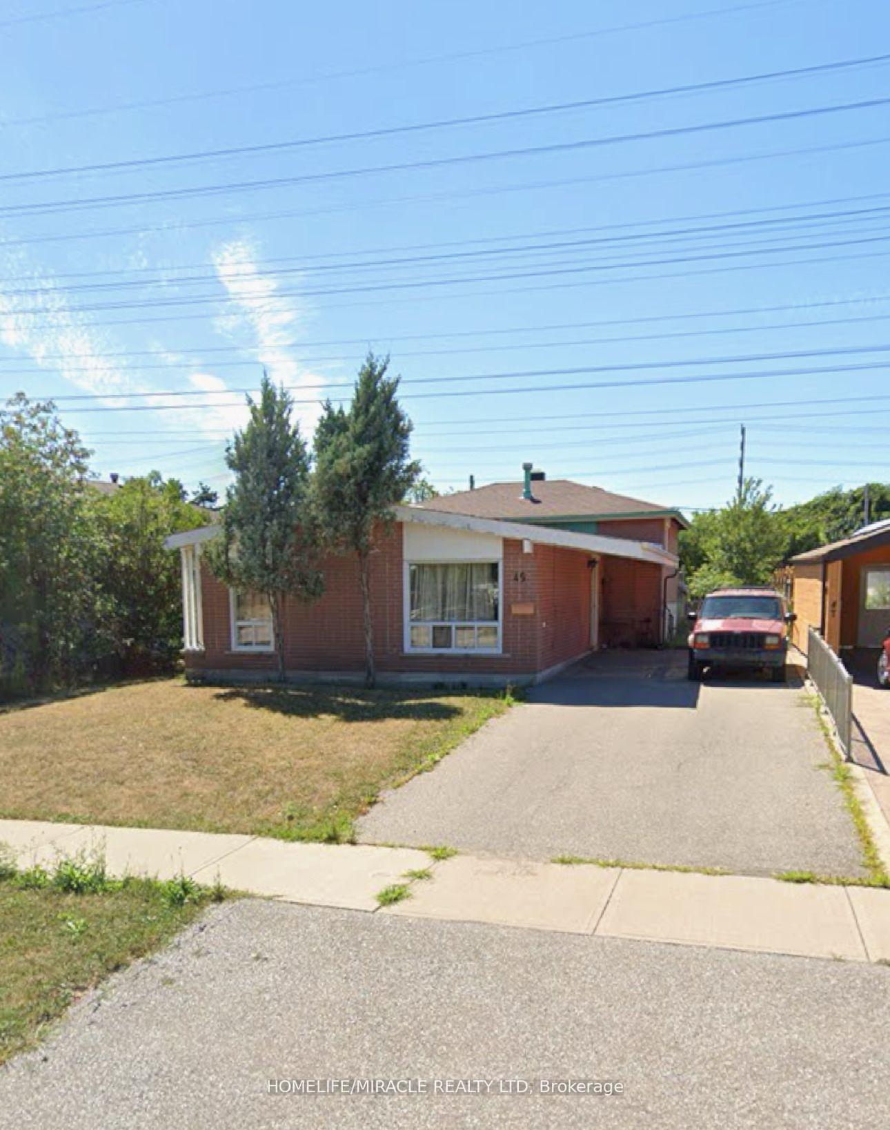 Front of Unit Upper, 45 Elmvale Crescent