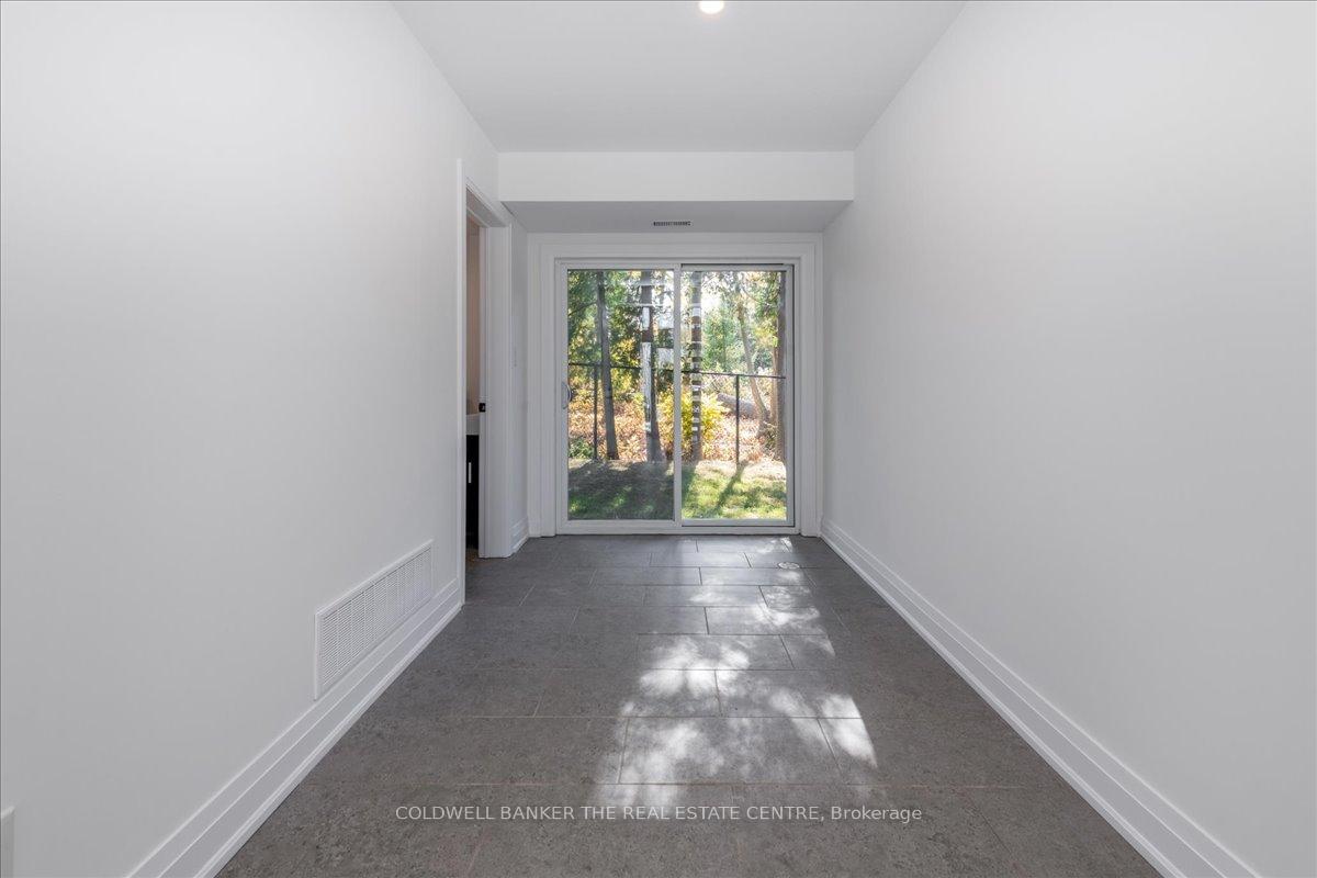 Photo 3 of 1117 Stoney Point Road, Innisfil, Lefroy — HOMEH