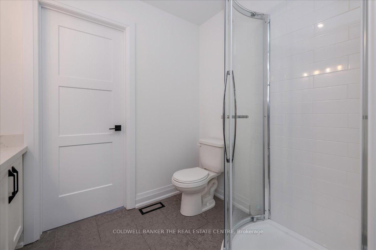 Photo 27 of 1117 Stoney Point Road, Innisfil, Lefroy — HOMEH