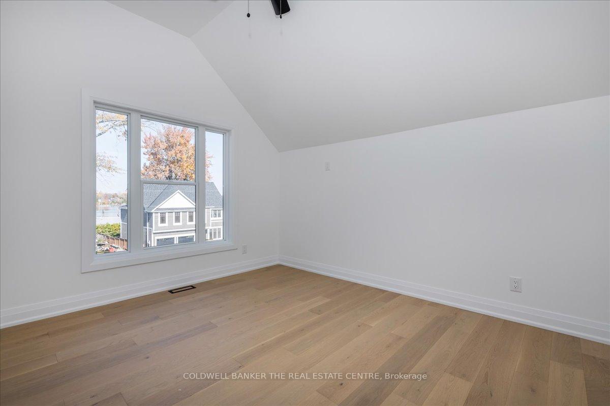 Photo 29 of 1117 Stoney Point Road, Innisfil, Lefroy — HOMEH