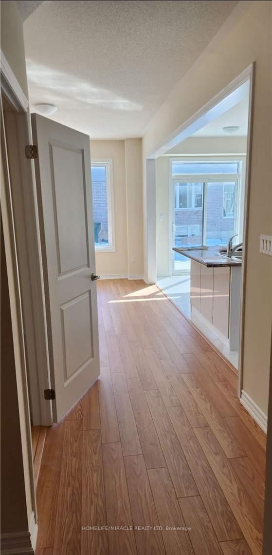Photo 22 of 51 Bannister Road, Barrie, Rural Barrie Southeast — HOMEH