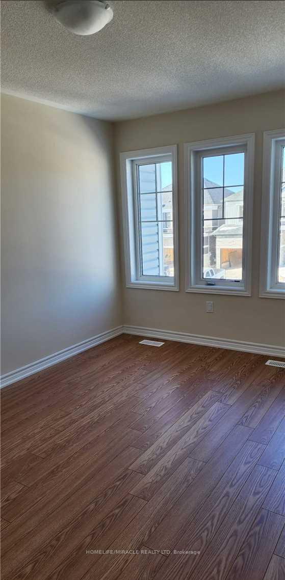 Photo 28 of 51 Bannister Road, Barrie, Rural Barrie Southeast — HOMEH