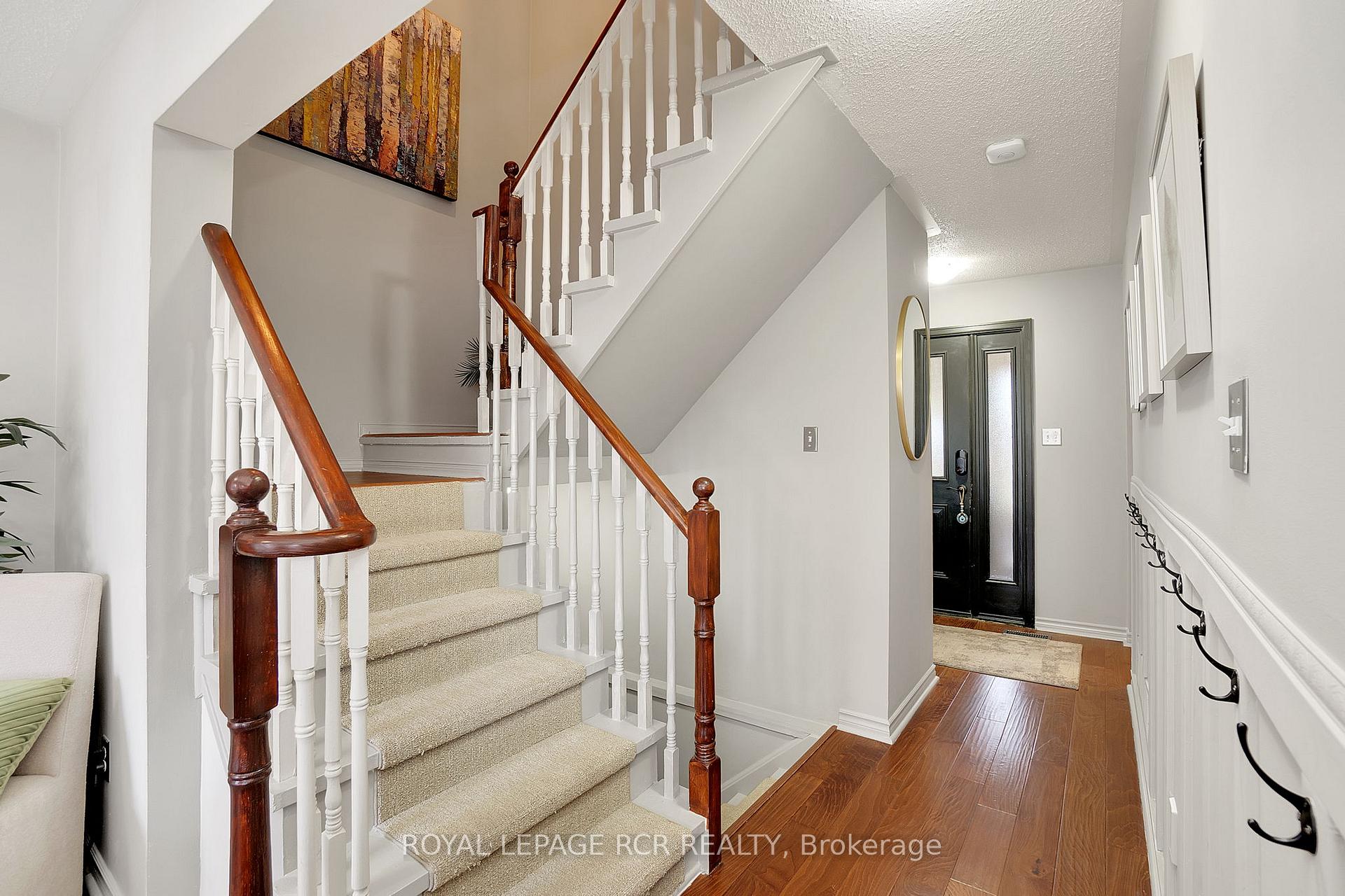Photo 8 of 87 Hanton Crescent, Caledon, Bolton East — HOMEH