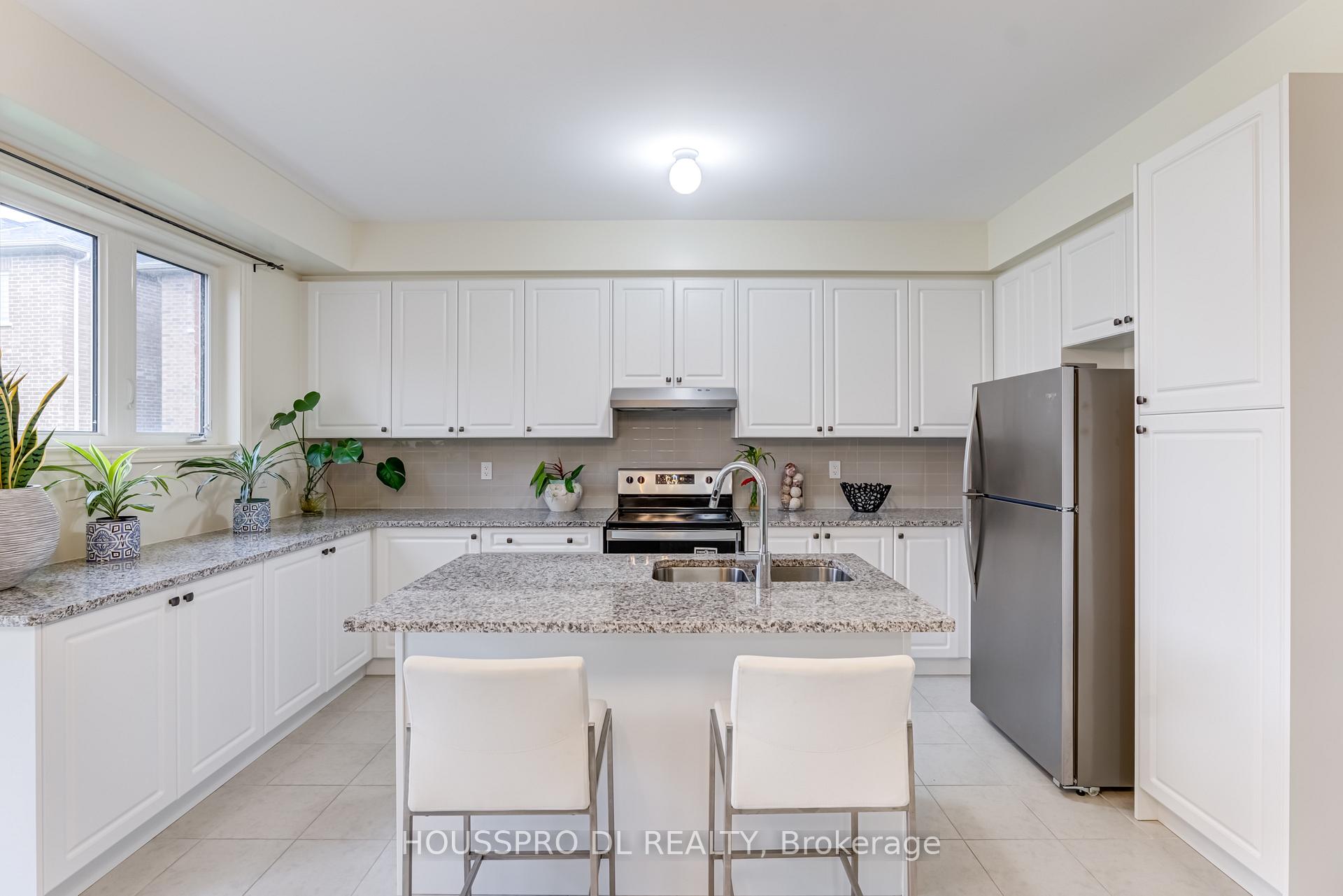 Photo 11 of 639 Fleetwood Drive, Oshawa, Eastdale — HOMEH