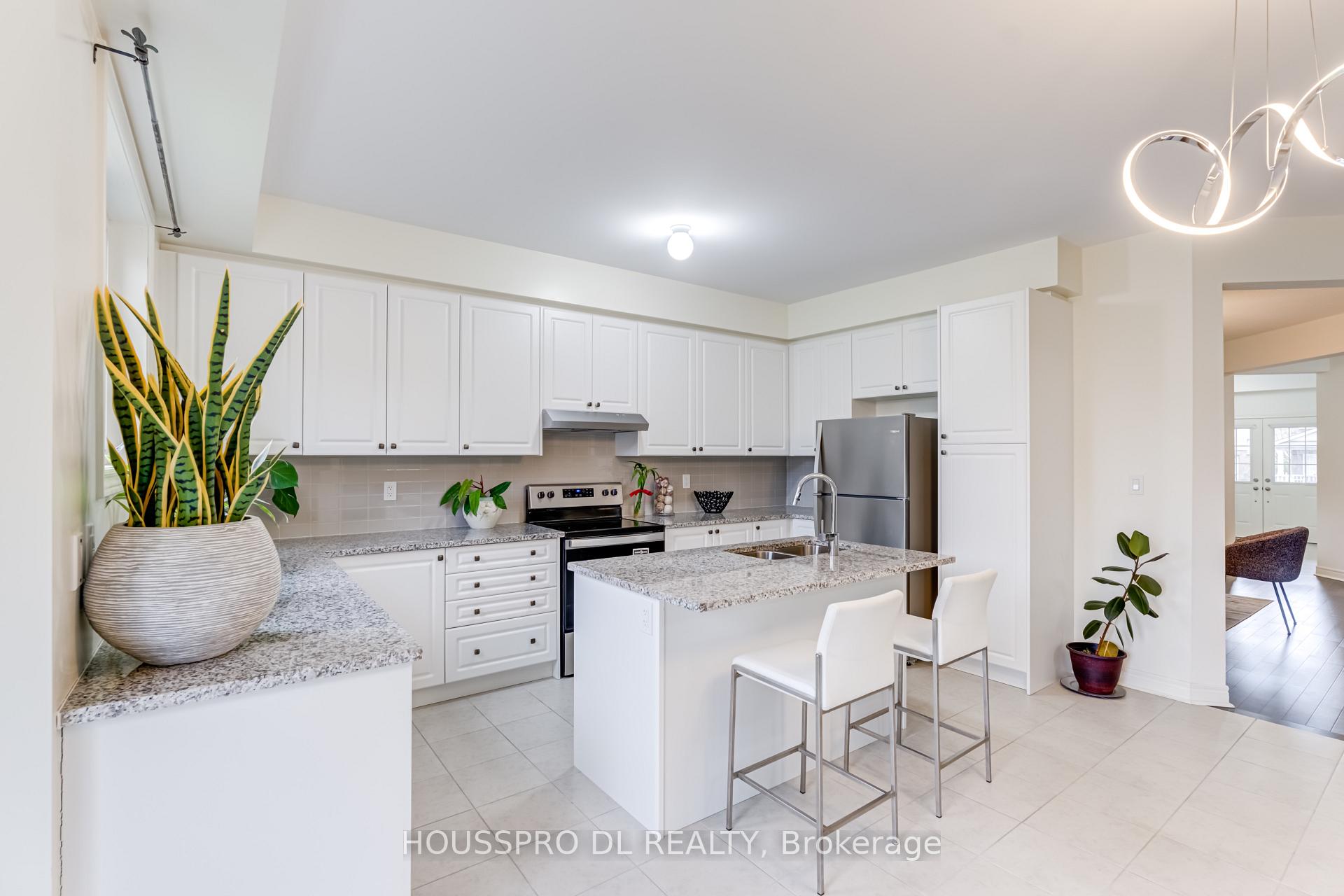 Photo 12 of 639 Fleetwood Drive, Oshawa, Eastdale — HOMEH