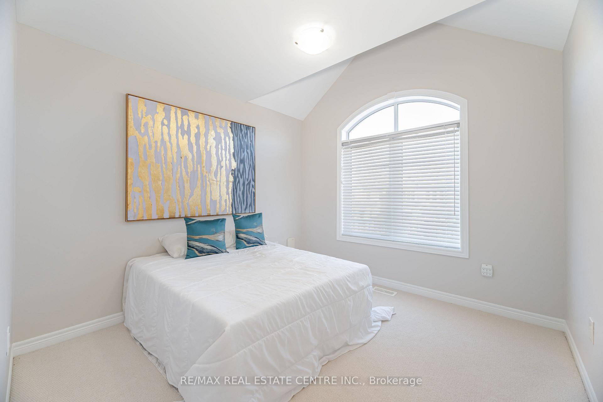 Photo 28 of 94 Little Britain Crescent, Brampton, Bram West — HOMEH