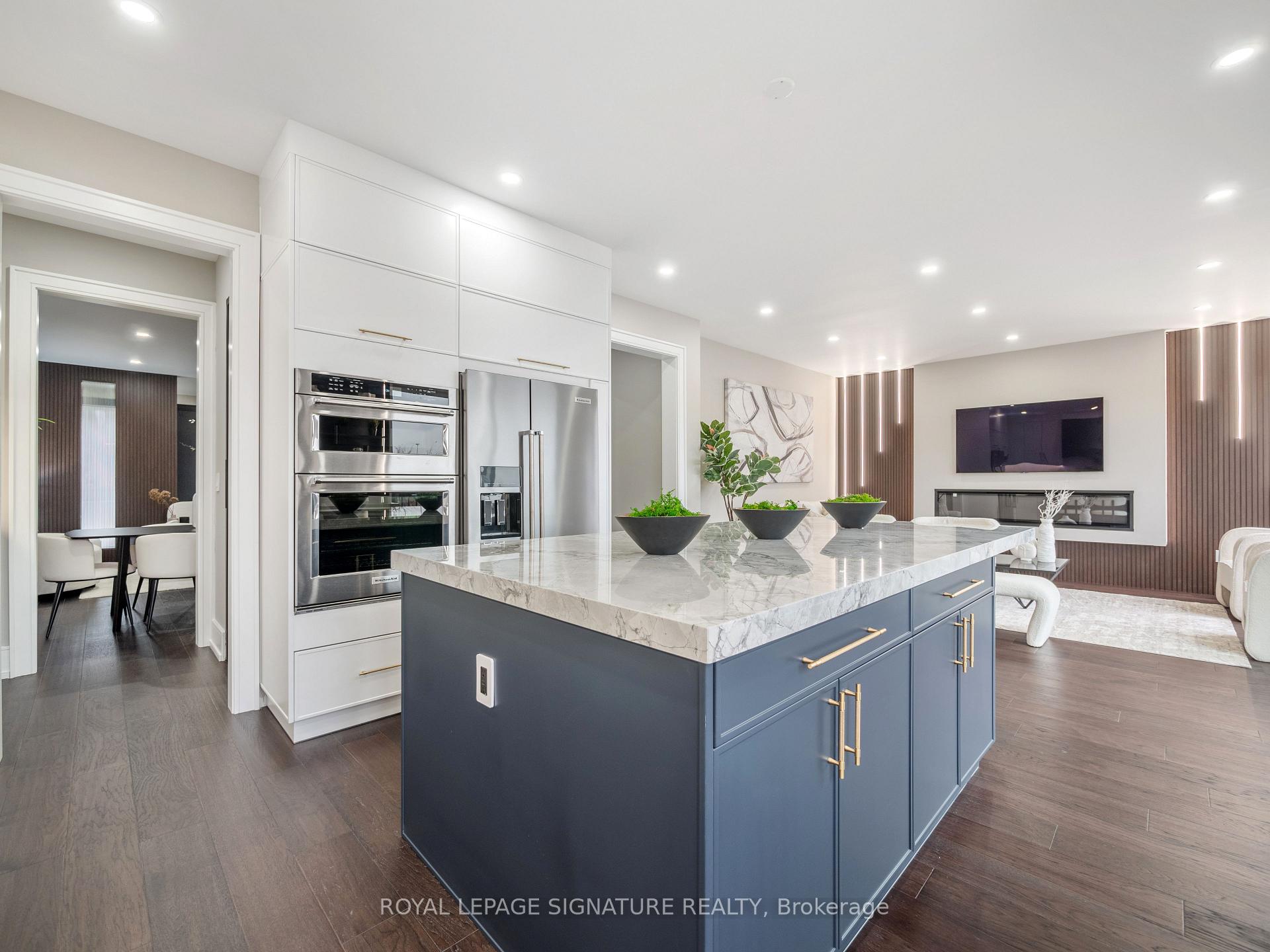 Photo 9 of 6 Conklin Crescent, Aurora, Rural Aurora — HOMEH