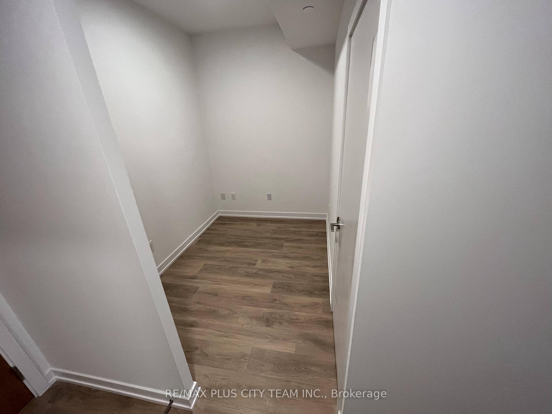 Photo 4 of Unit 410, 150 Logan Avenue, Toronto, South Riverdale — HOMEH