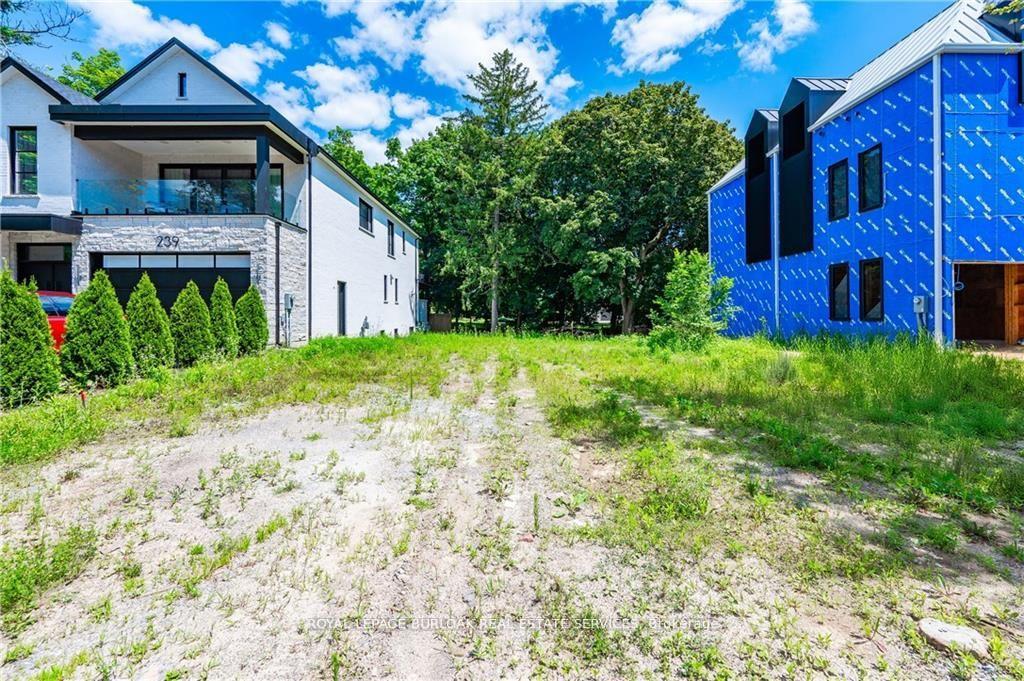 Photo 12 of 235 Green Street, Burlington, Brant — HOMEH