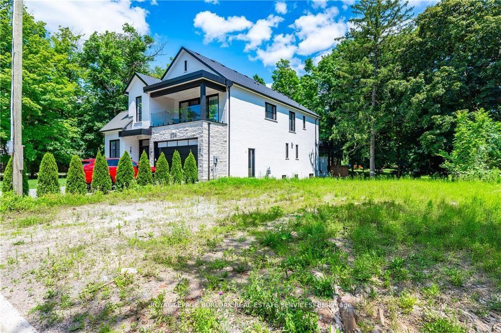 Photo 13 of 235 Green Street, Burlington, Brant — HOMEH
