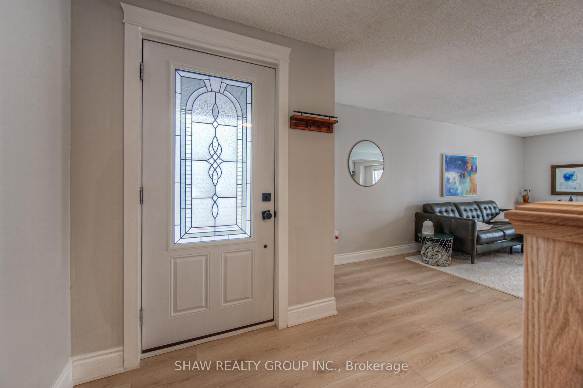 Photo 3 of 156 Carter Crescent, Cambridge — HOMEH