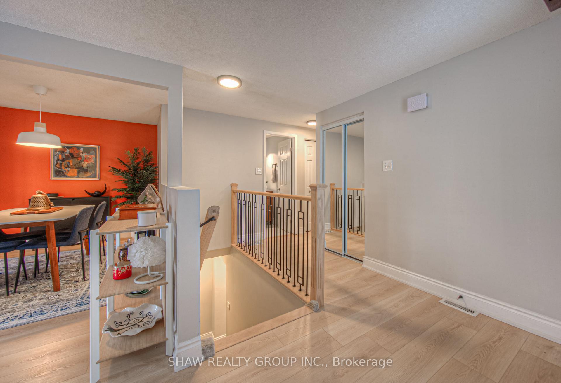 Photo 4 of 156 Carter Crescent, Cambridge — HOMEH