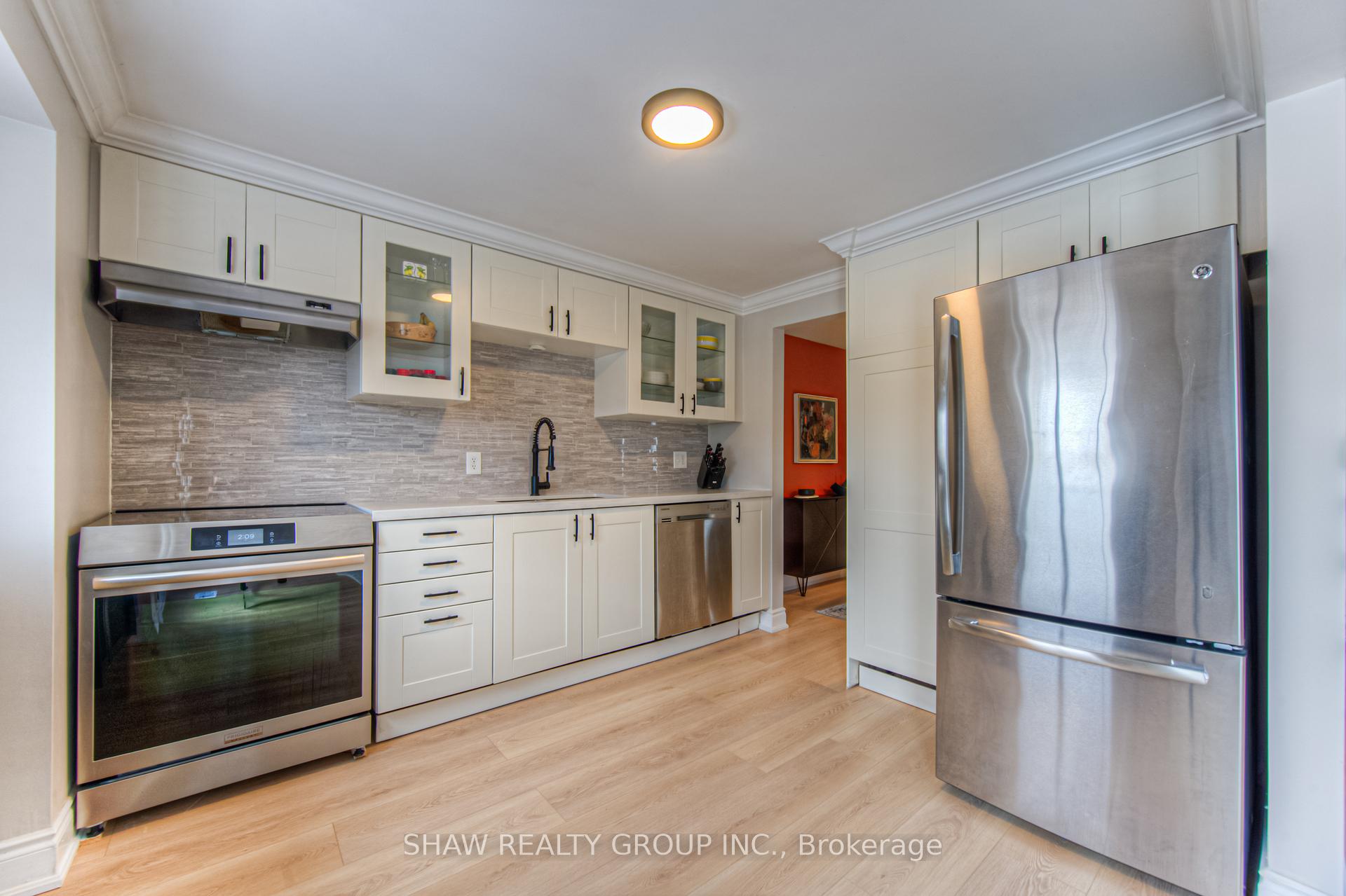 Photo 10 of 156 Carter Crescent, Cambridge — HOMEH