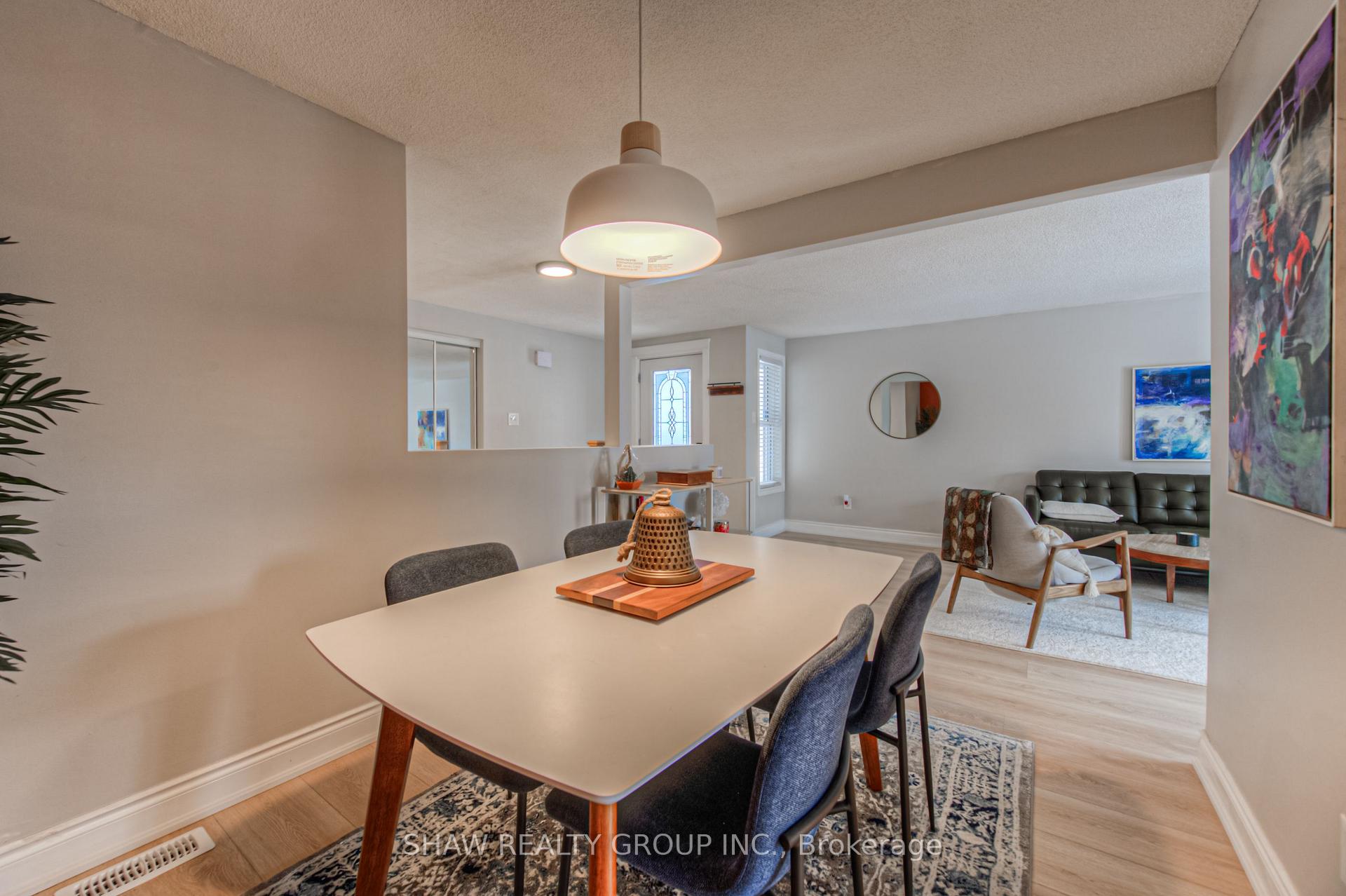 Photo 15 of 156 Carter Crescent, Cambridge — HOMEH