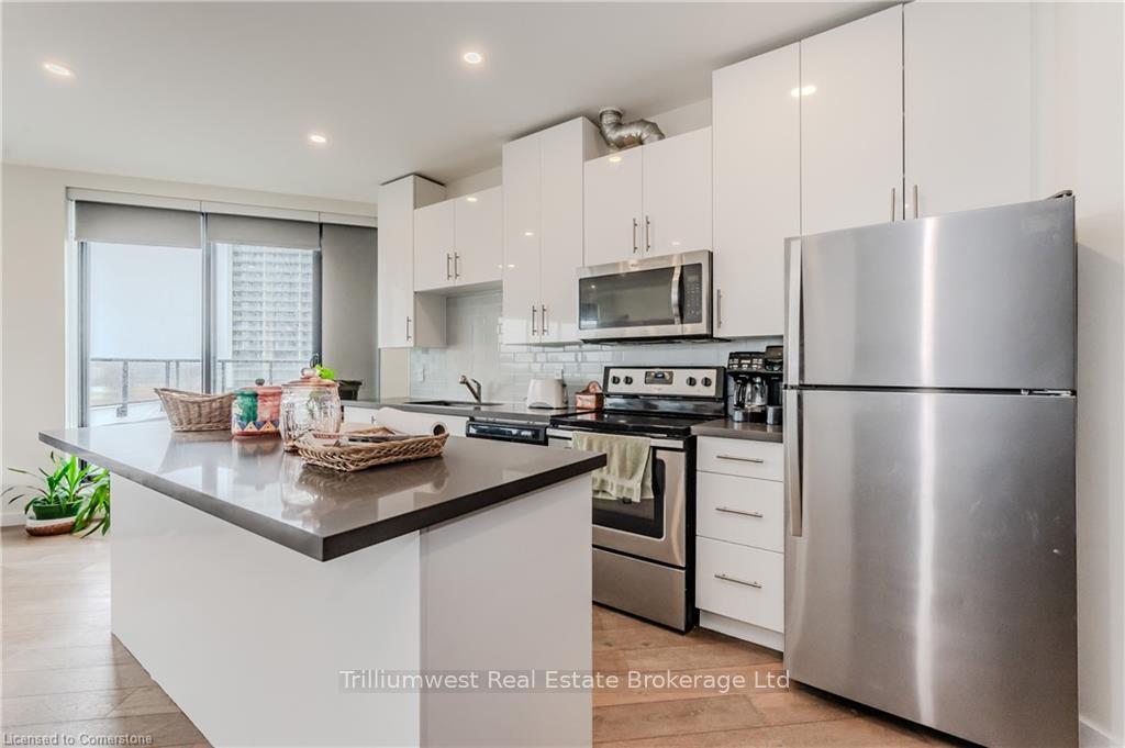 Photo 15 of Unit 601, 690 King Street W, Kitchener — HOMEH