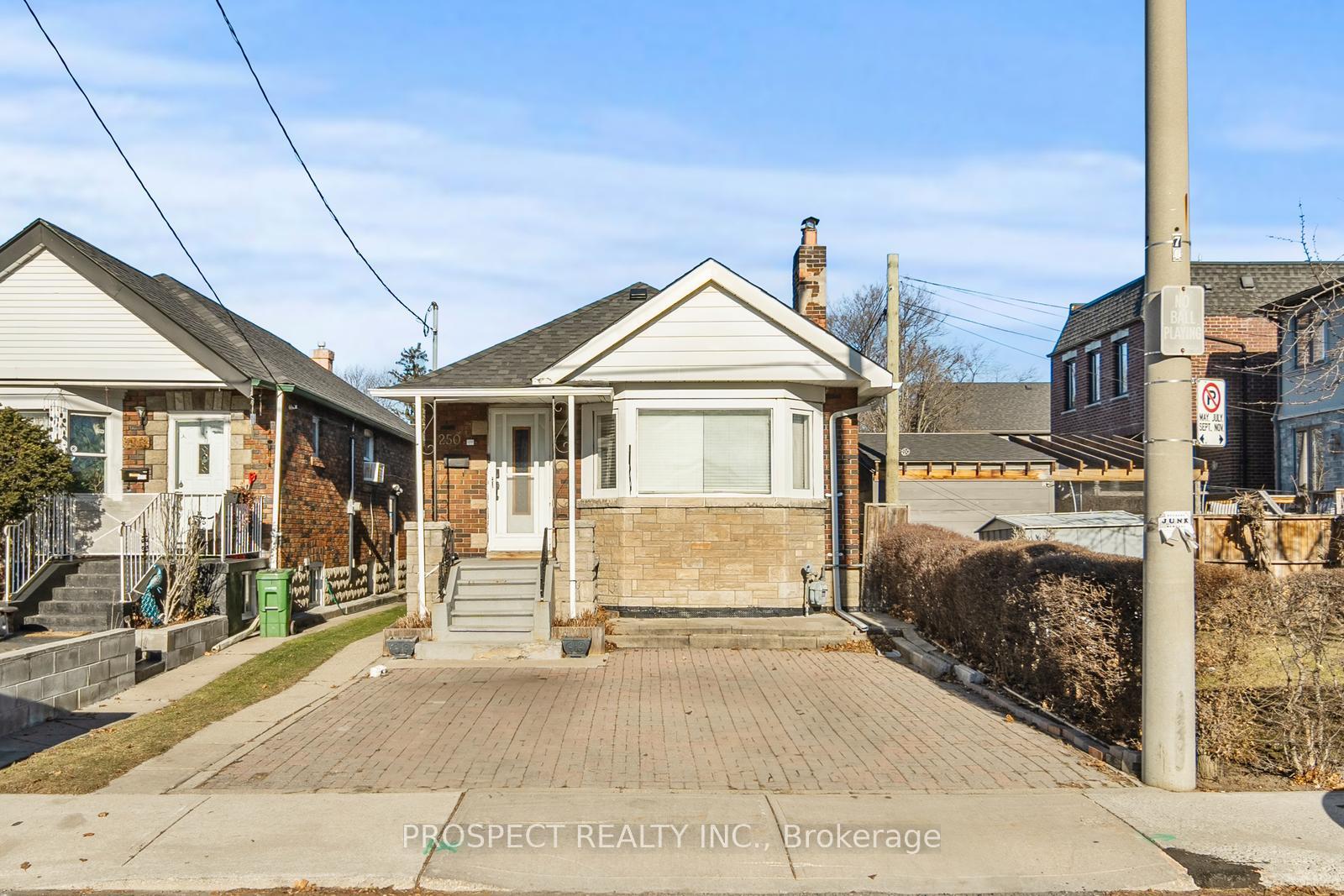 Front of 250 Westwood Avenue